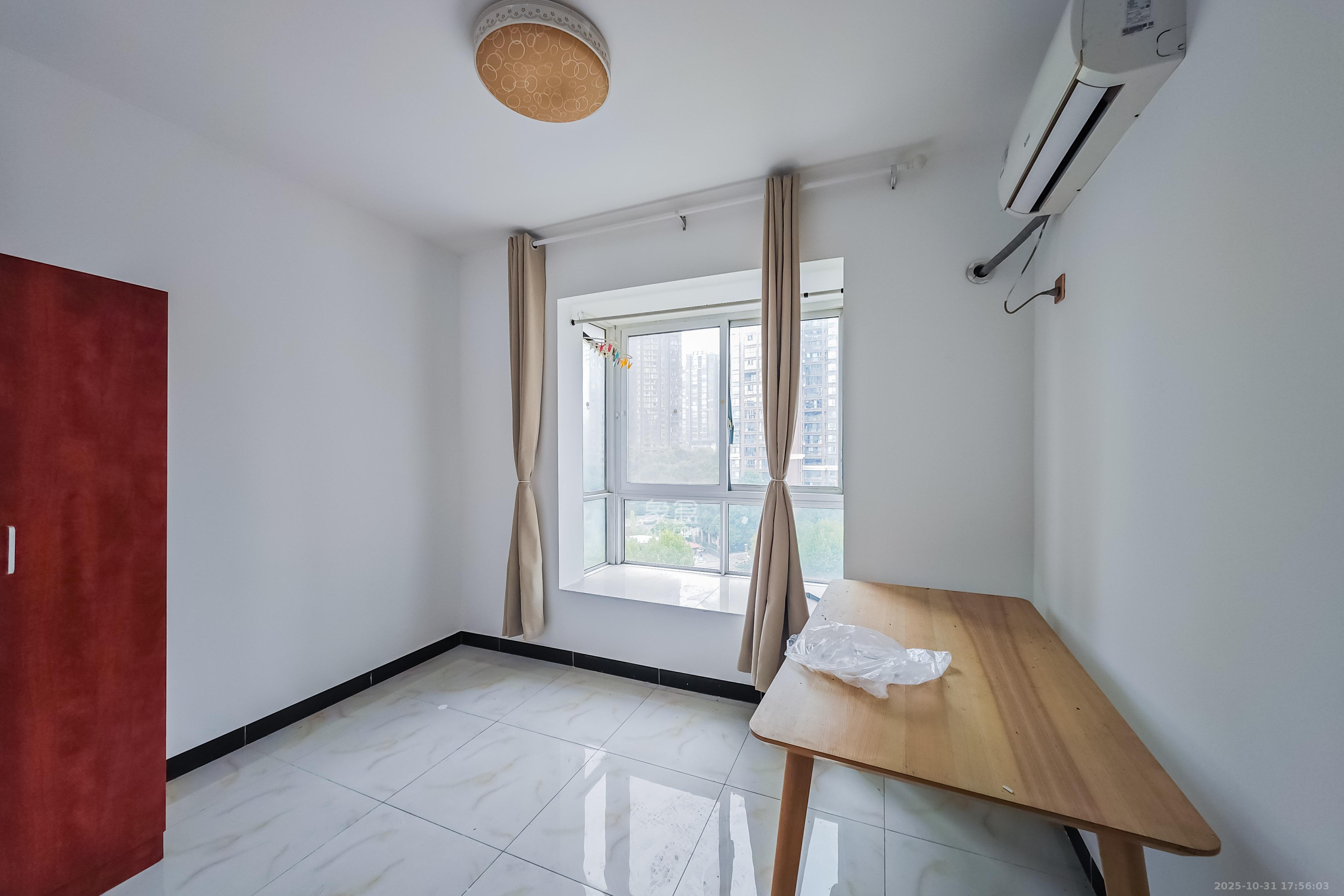 恒丰天湘华庭 3室2厅2卫 78.0万 恒丰天湘华庭 3室2厅2卫 78.0万卧室