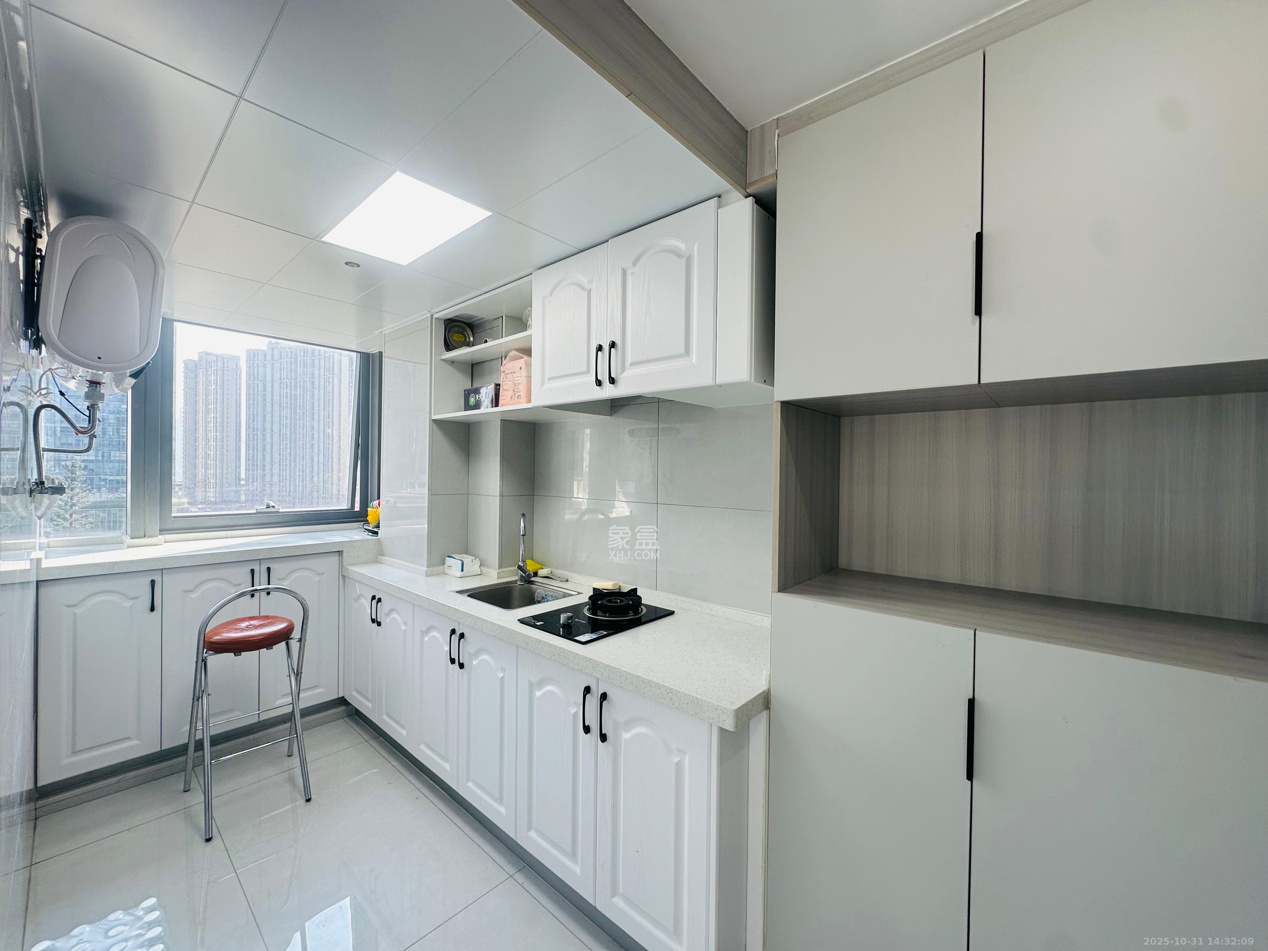 卓越中寰  2室1厅1卫    4500.0元/月室内图