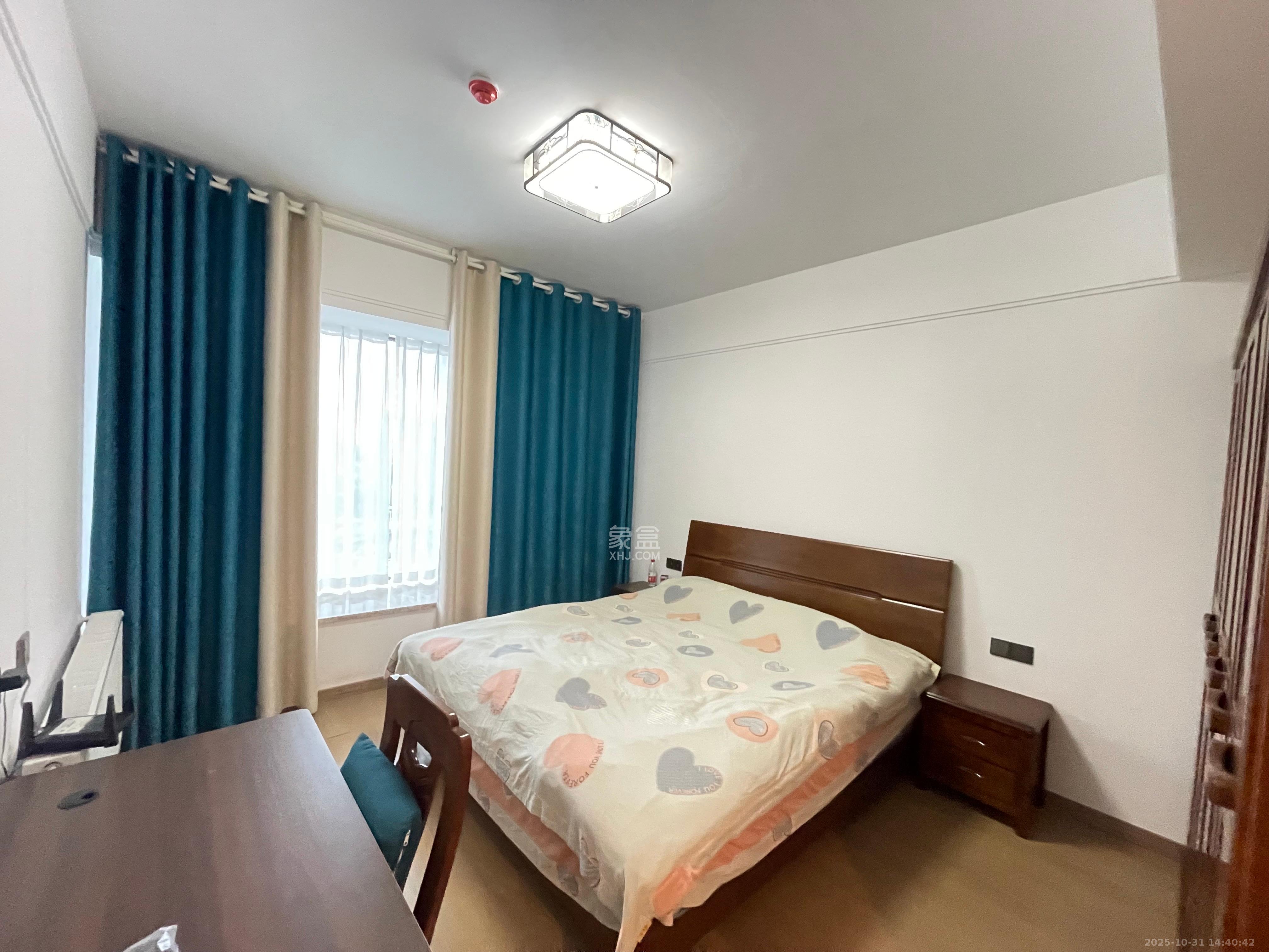 长房星城天地  3室2厅2卫    4500.0元/月