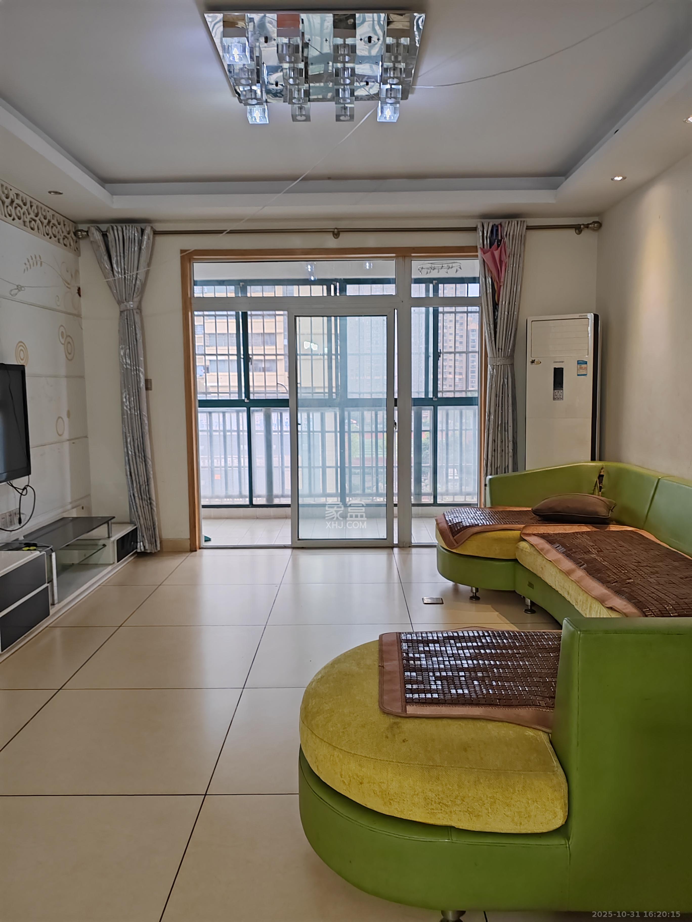 博雅湘水湾  3室2厅2卫    1800.0元/月室内图