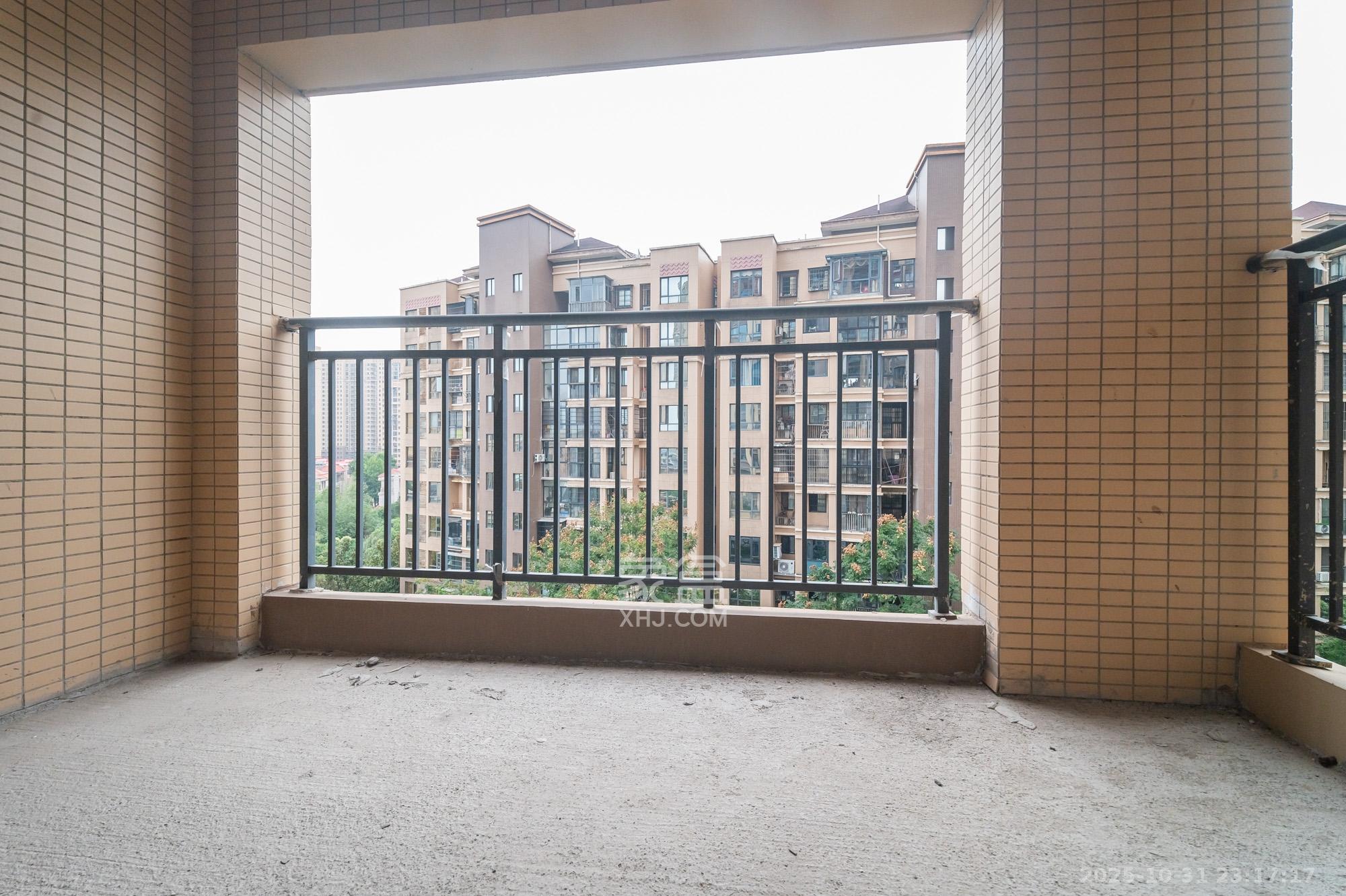 深业睿城  3室2厅2卫    116.0万 深业睿城  3室2厅2卫    116.0万其他