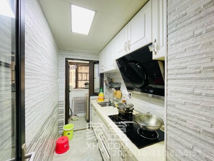 地质家园一、二期(地泰人民公馆) 1室1厅1卫 2400.0元/月 地质家园一、二期(地泰人民公馆) 1室1厅1卫 2400.0元/月室内图