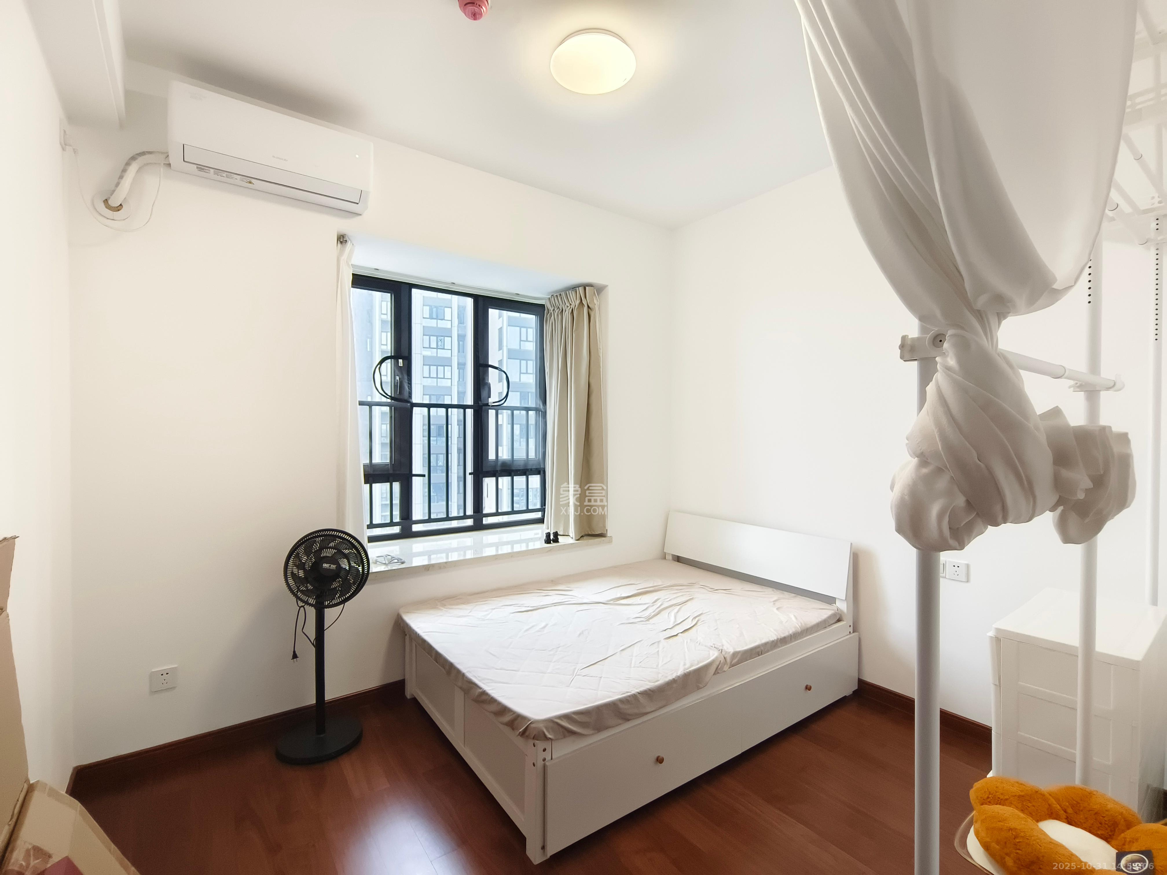 万润滨江天著  4室2厅2卫    3100.0元/月 万润滨江天著  4室2厅2卫    3100.0元/月室内图