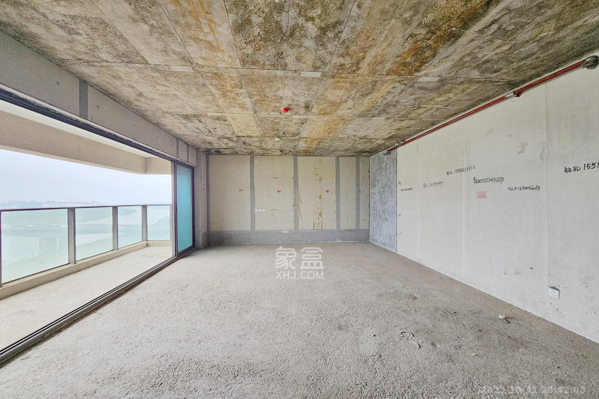 阳光城尚东湾愉景苑 4室2厅2卫 150.0万 阳光城尚东湾愉景苑 4室2厅2卫 150.0万客厅