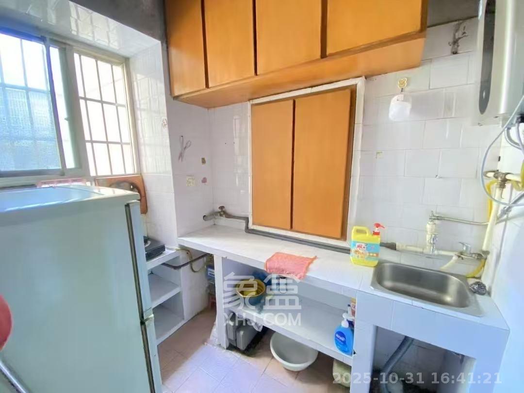 裕农街散盘  1室1厅1卫    900.0元/月室内图