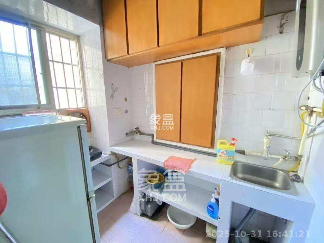 裕农街散盘 1室1厅1卫 900.0元/月 裕农街散盘 1室1厅1卫 900.0元/月室内图