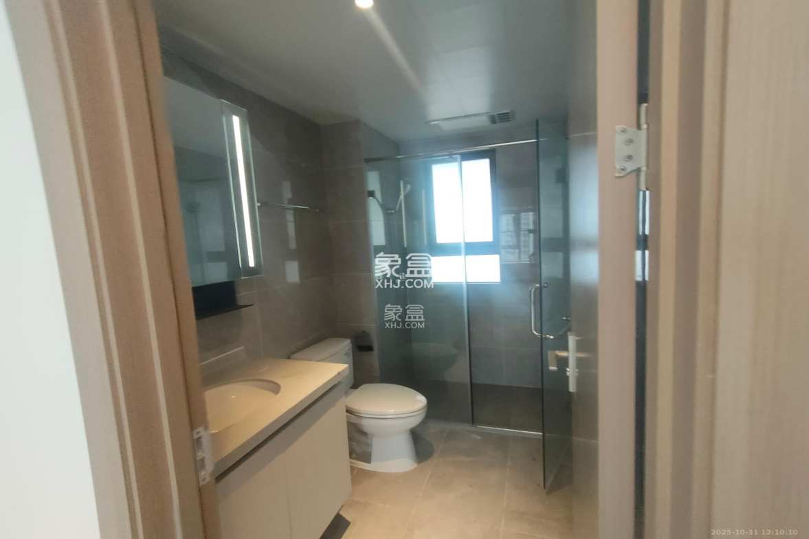 佳兆业滨江四季 3室2厅2卫 2800.0元/月 佳兆业滨江四季 3室2厅2卫 2800.0元/月室内图