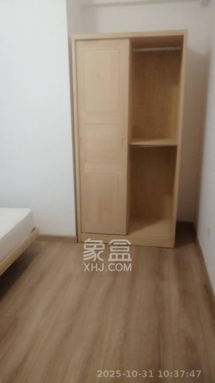 汇金城/嘉华城（二期、三期）  3室2厅2卫    2500.0元/月室内图