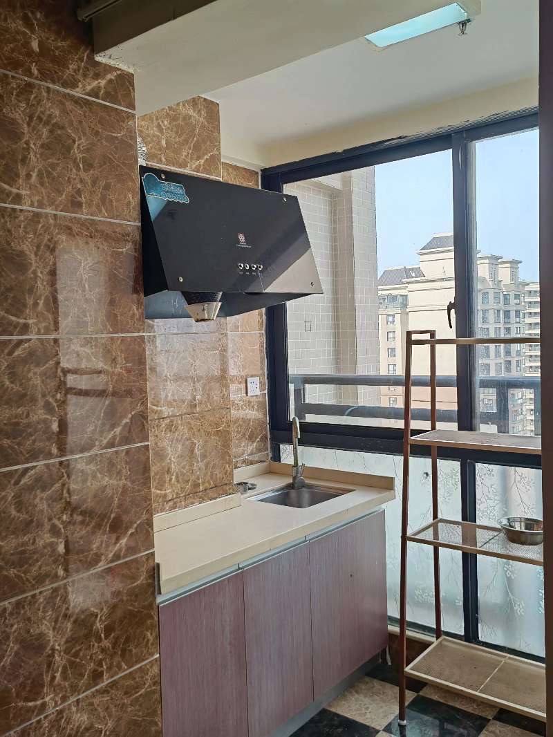 正大豪庭  1室1厅1卫    1600.0元/月室内图