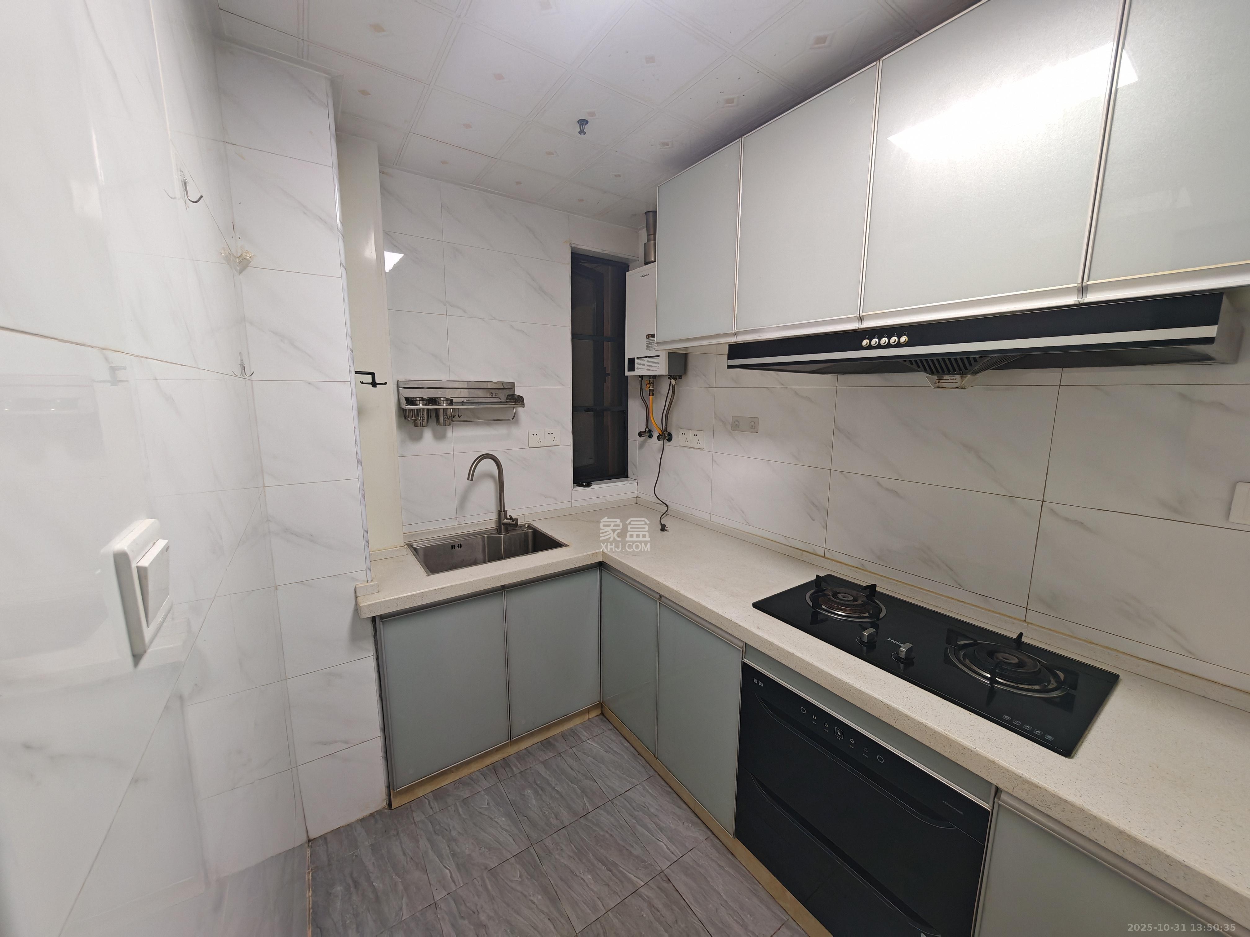 欧亚达国际广场 2室1厅1卫 2200.0元/月 欧亚达国际广场 2室1厅1卫 2200.0元/月室内图