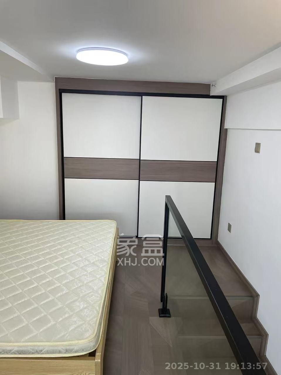 金地中交麓谷香颂(金地中交雅苑)  1室1厅1卫    2200.0元/月室内图