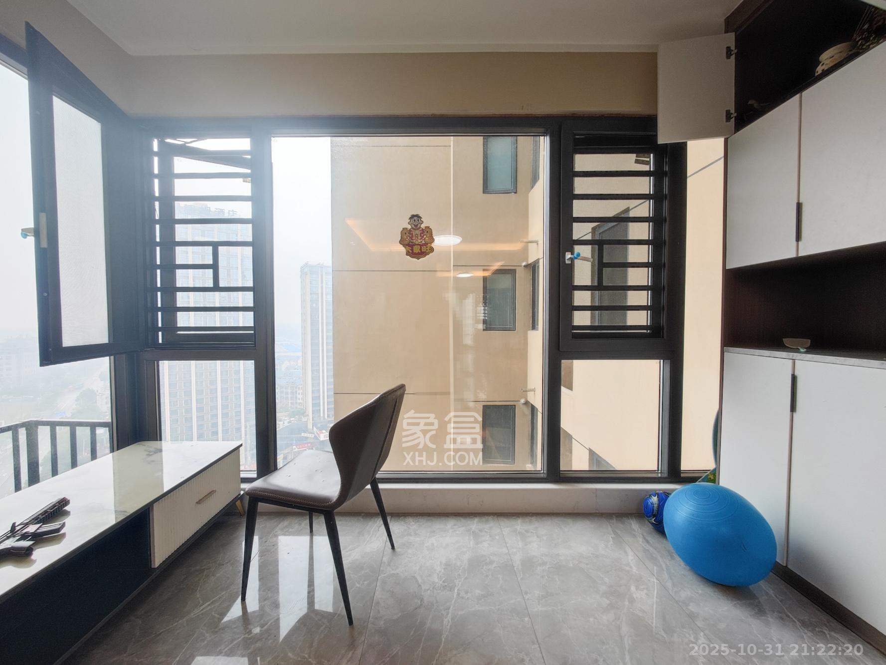 中建璟和城  4室2厅2卫    115.0万阳台