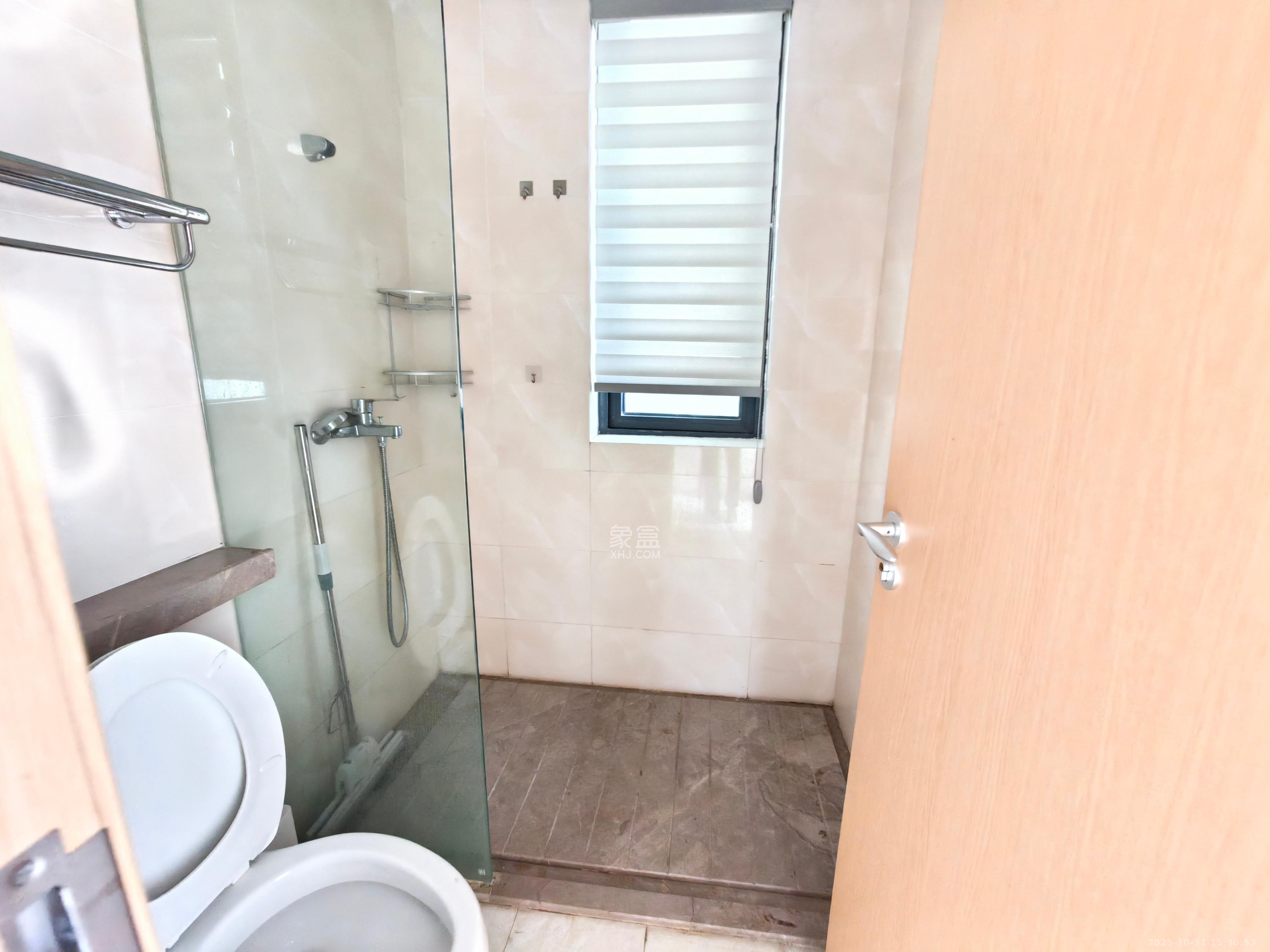 启迪协信中心  2室2厅1卫    2400.0元/月 启迪协信中心  2室2厅1卫    2400.0元/月室内图