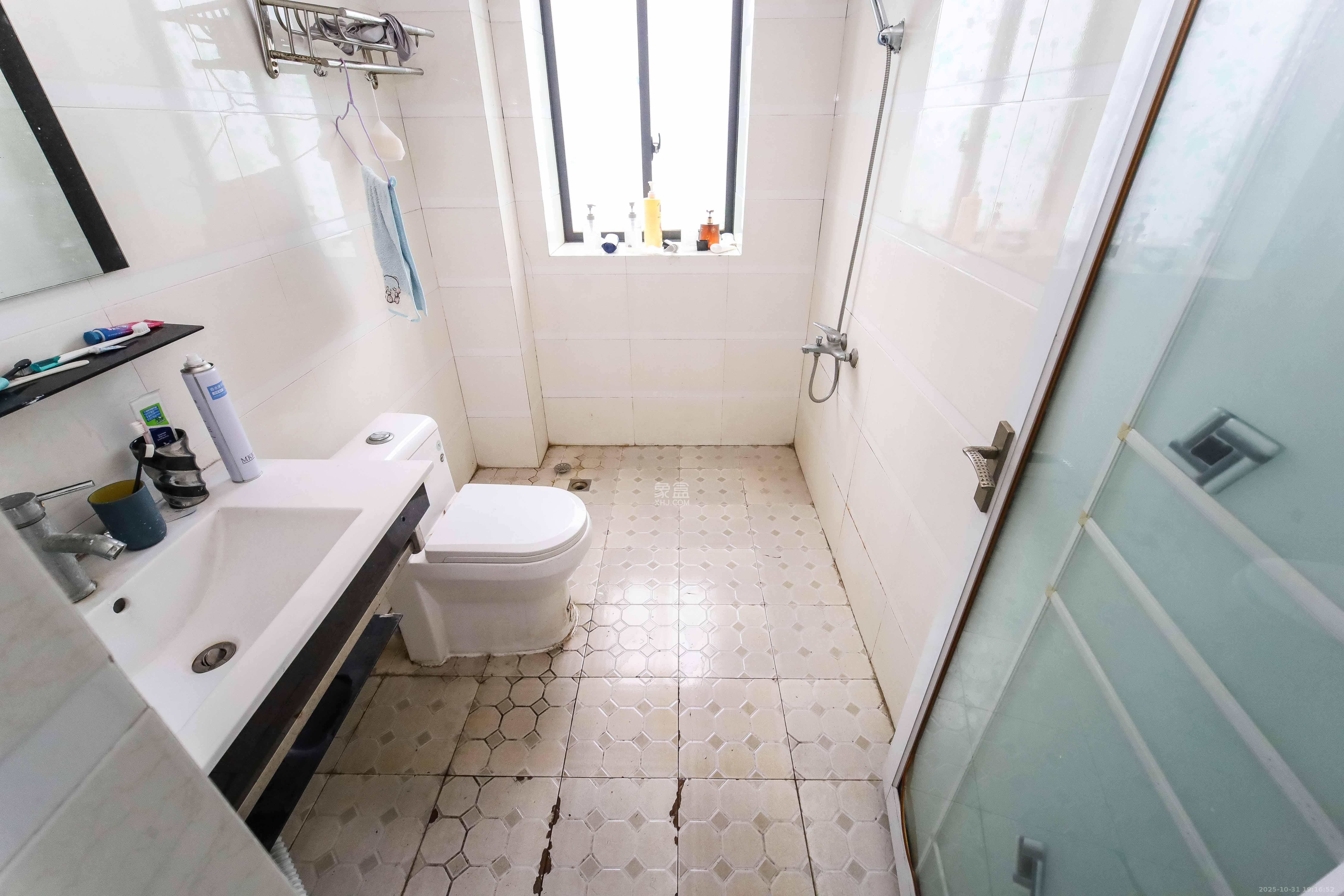 锦湘国际星城三期（锦绣苑）  3室2厅1卫    78.0万卫生间