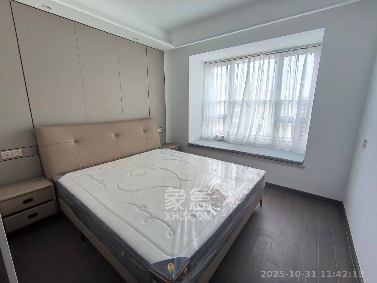 龙湖春江天玺 3室2厅2卫 4500.0元/月 龙湖春江天玺 3室2厅2卫 4500.0元/月室内图