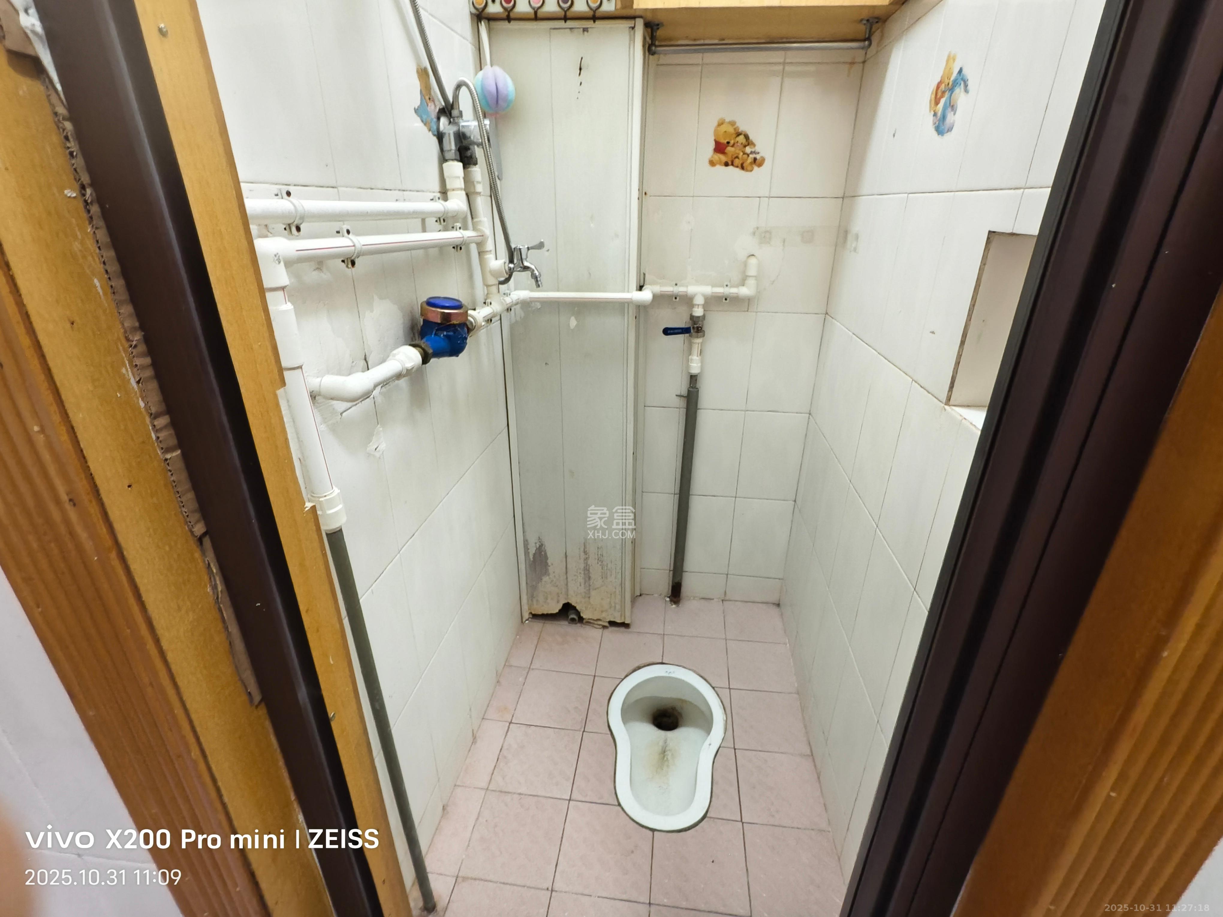 湘雅医院职工宿舍南院  3室1厅1卫    2400.0元/月 湘雅医院职工宿舍南院  3室1厅1卫    2400.0元/月室内图