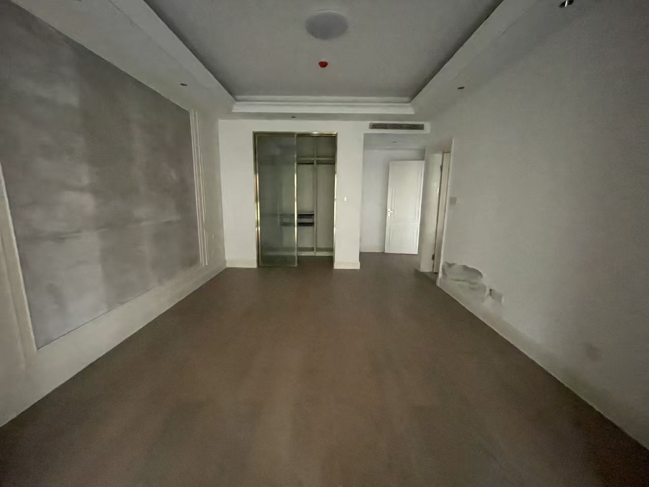 海航豪庭北苑  5室2厅3卫    9500.0元/月室内图