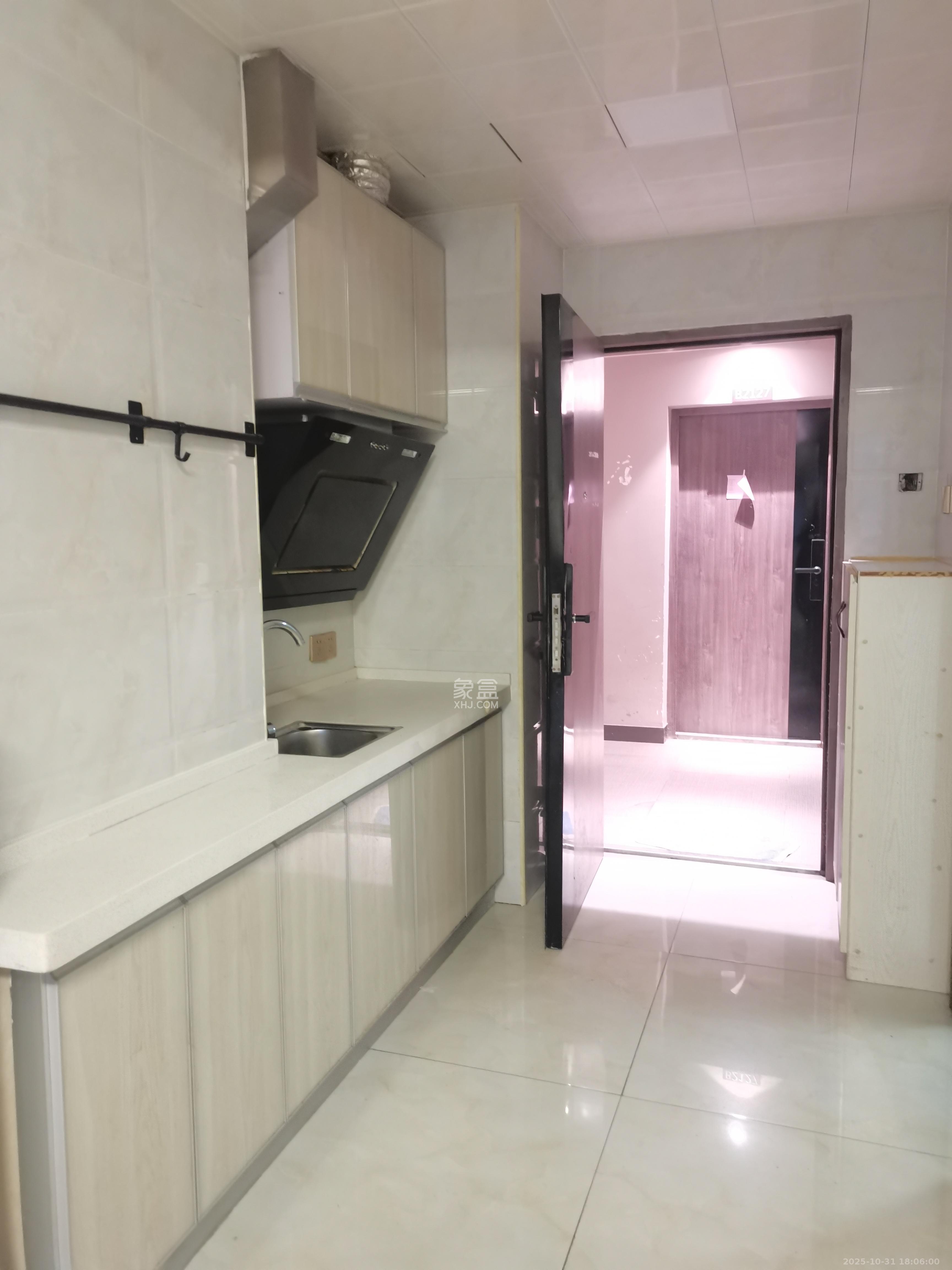 新世界广场  1室0厅1卫    1399.0元/月室内图