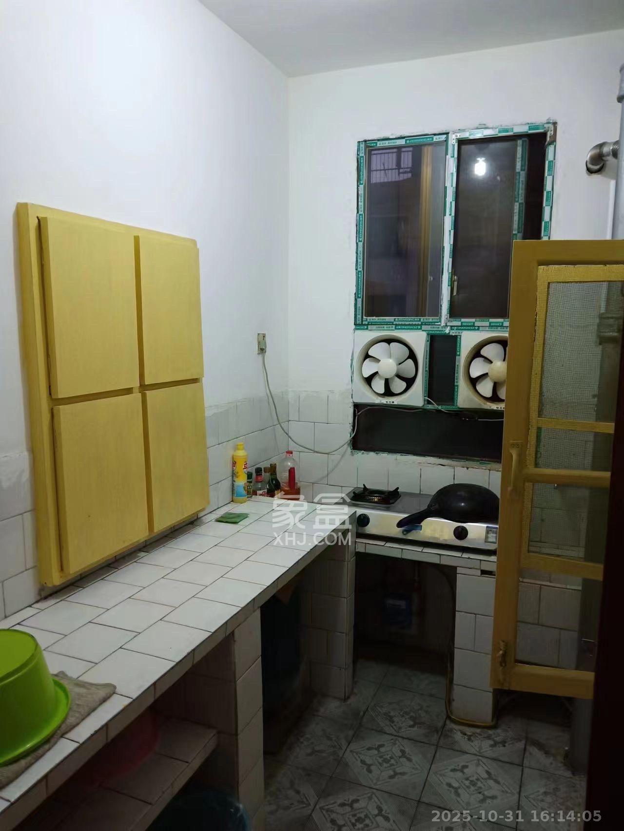 丽臣小区  3室1厅1卫    1500.0元/月室内图