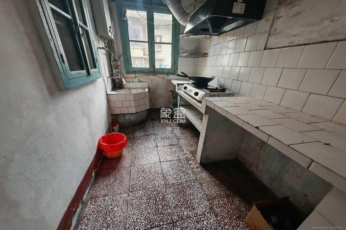 燕兴宿舍 1室1厅1卫 1300.0元/月 燕兴宿舍 1室1厅1卫 1300.0元/月室内图