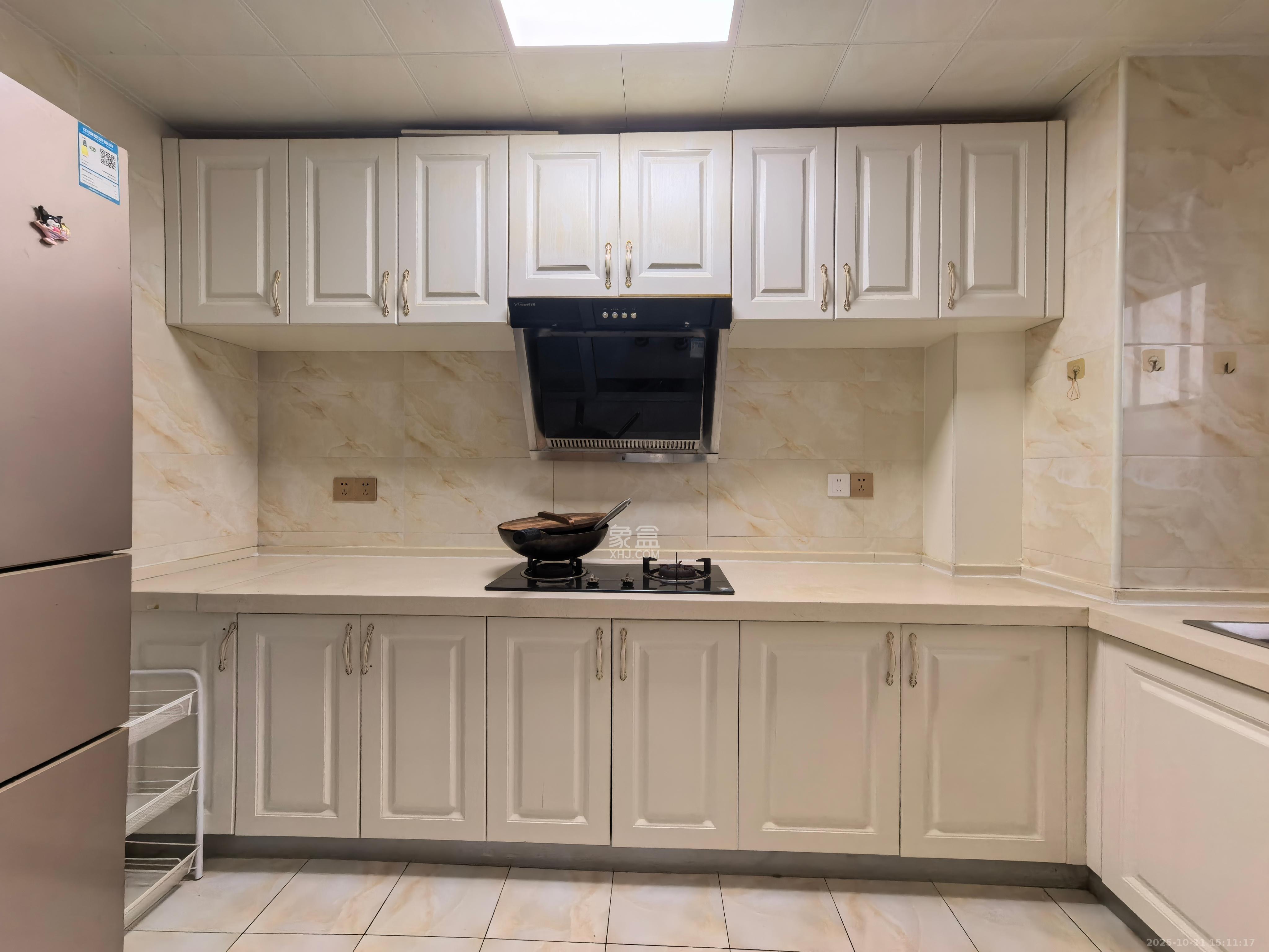 东宜兰园  3室2厅2卫    2500.0元/月室内图