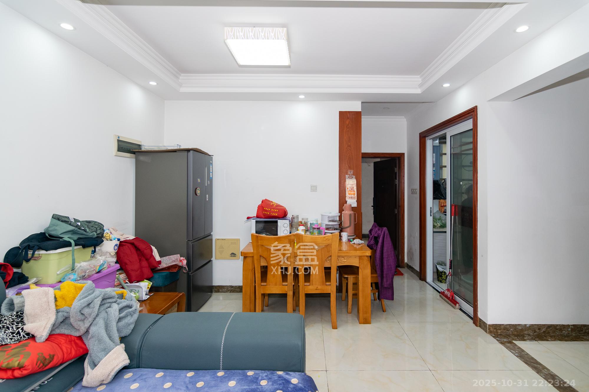 澳海澜庭  2室2厅1卫    45.0万客厅