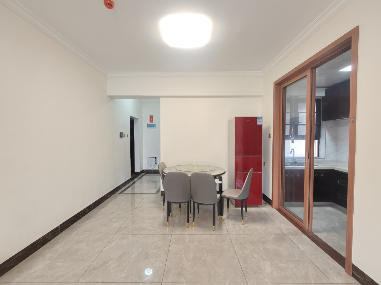 展兴汇景名城  3室2厅1卫    2500.0元/月室内图