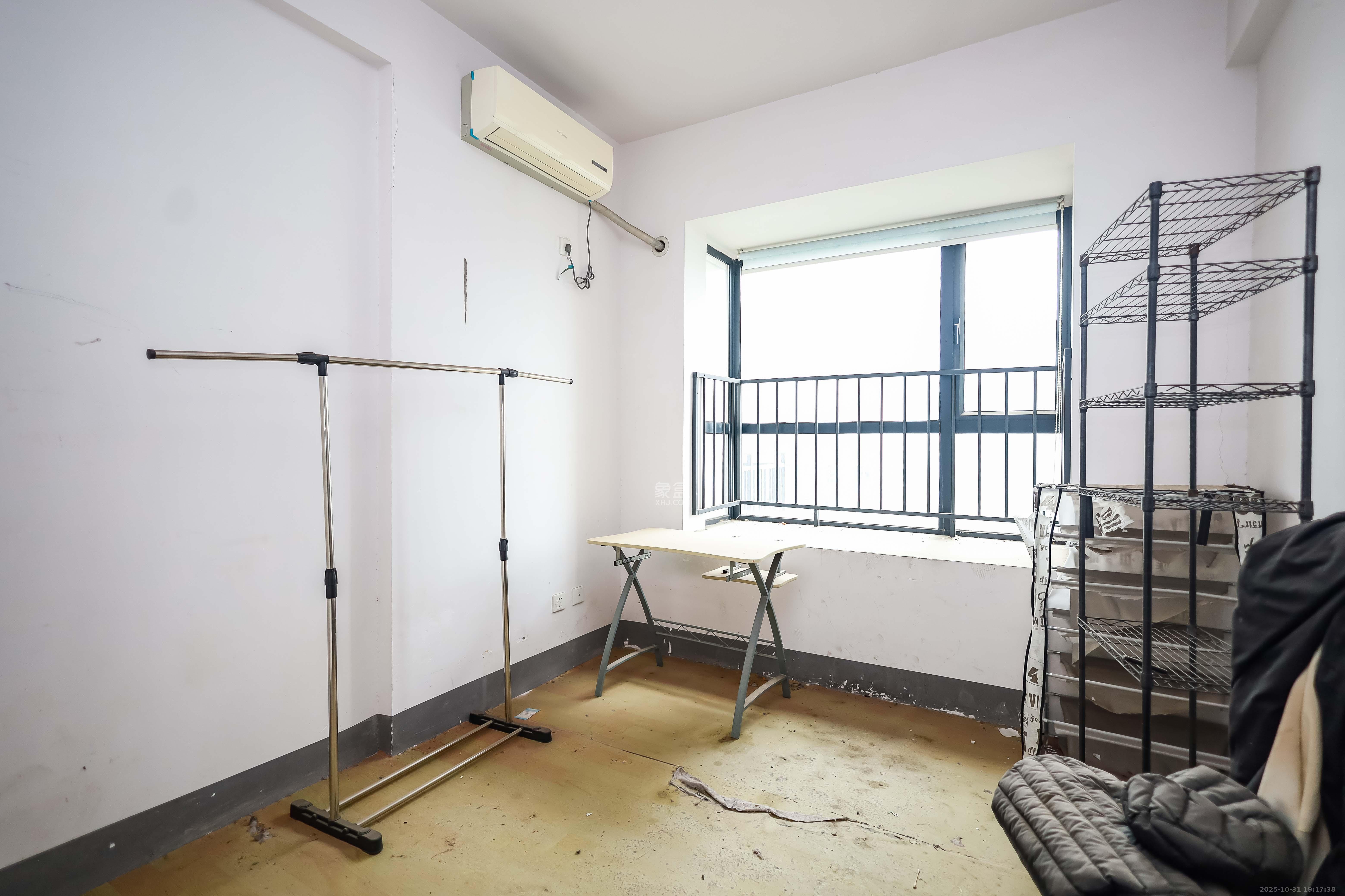 莱茵城 3室2厅1卫 88.0万 莱茵城 3室2厅1卫 88.0万卧室