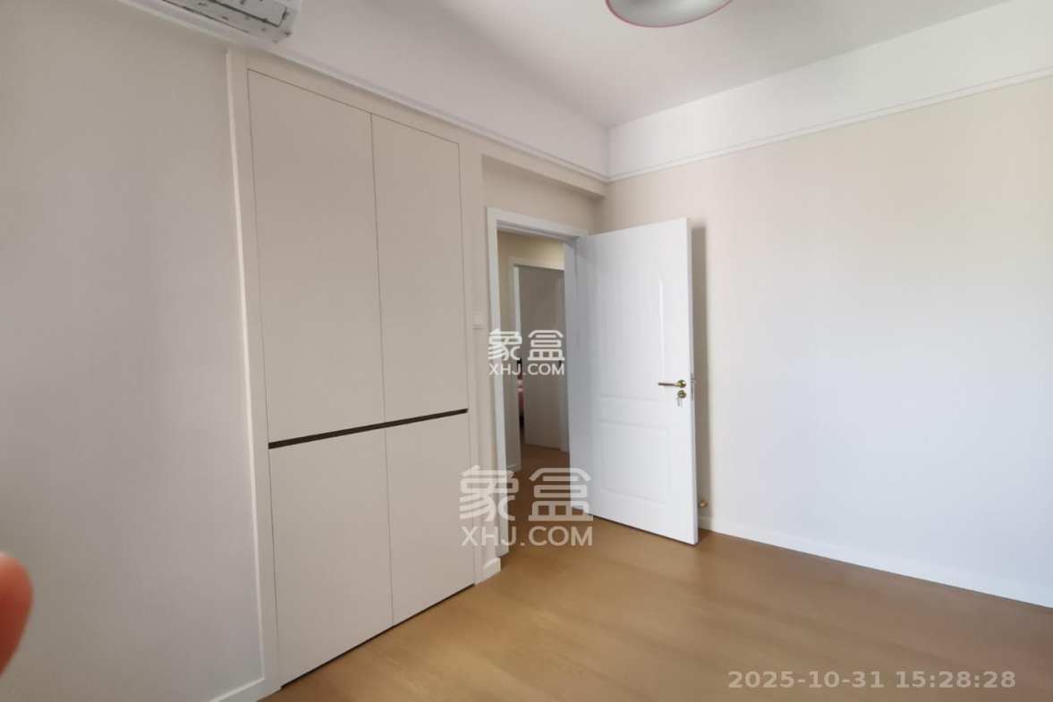 通用时代国际社区  3室2厅2卫    3200.0元/月 通用时代国际社区  3室2厅2卫    3200.0元/月室内图