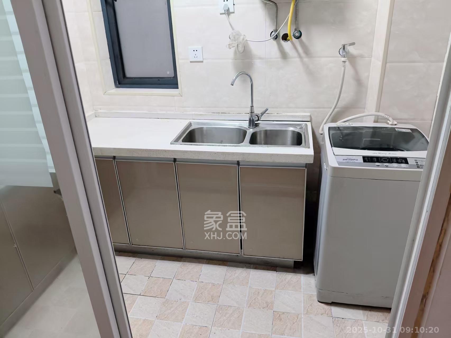 叠彩兰亭 3室2厅1卫 2300.0元/月 叠彩兰亭 3室2厅1卫 2300.0元/月室内图