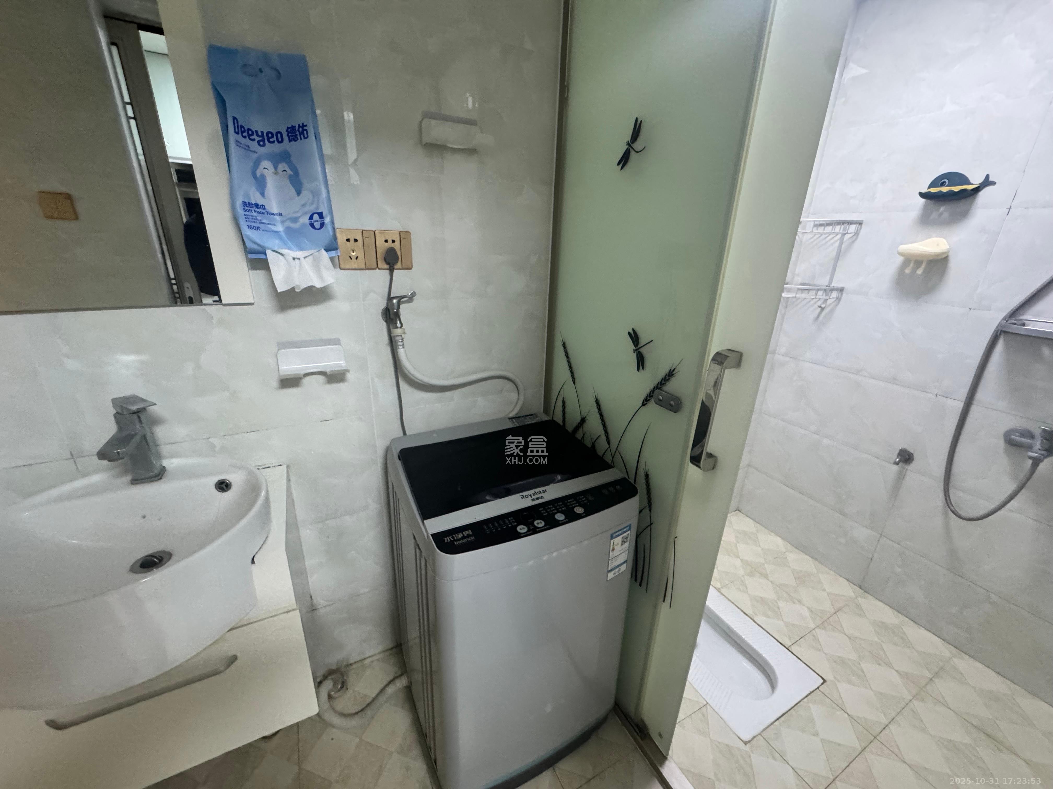 新新花园  2室1厅1卫    2200.0元/月室内图