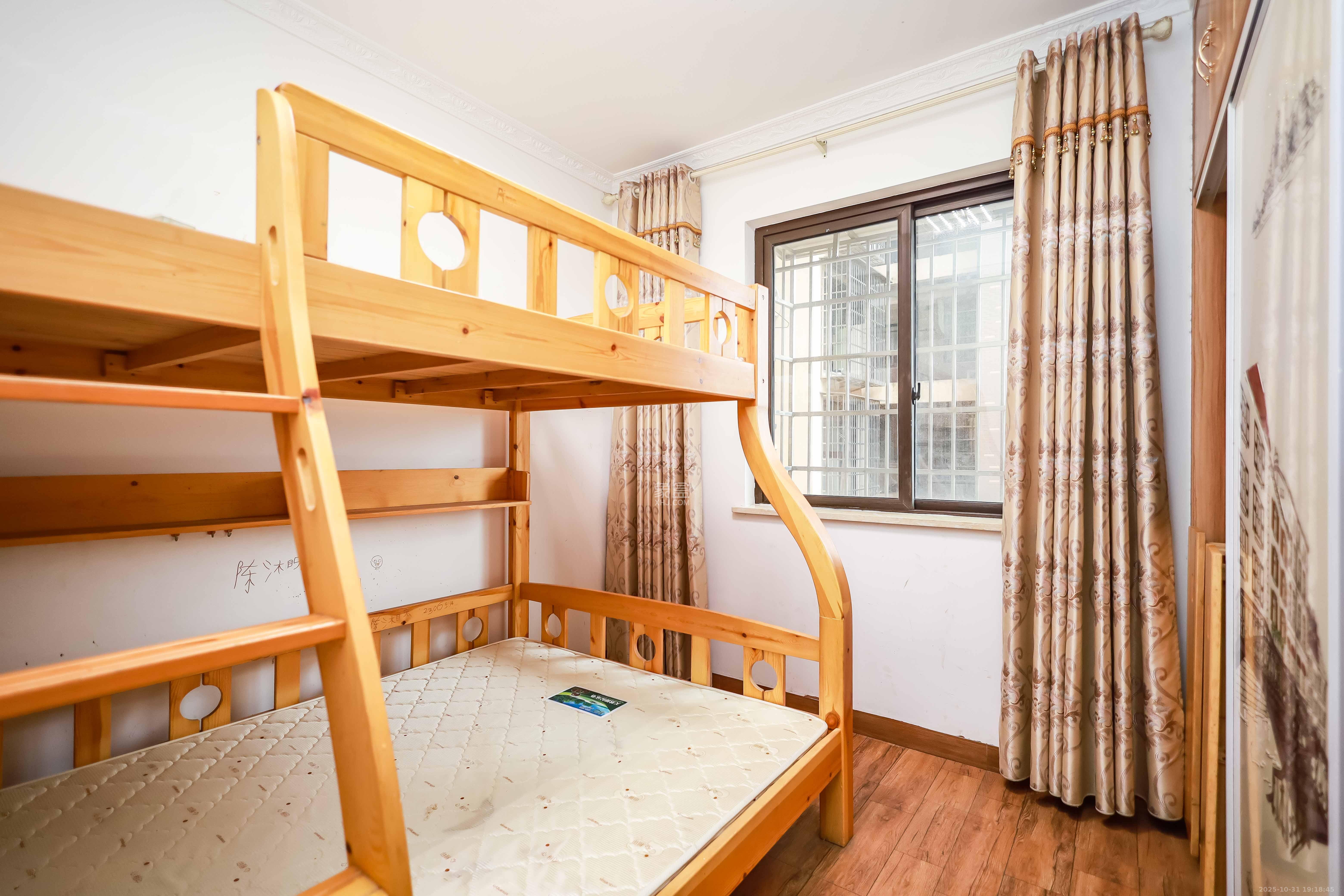 金南家园一期  1室0厅0卫    58.0万卧室