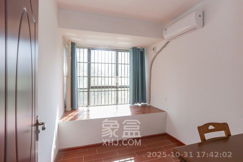 长房时代城 3室2厅1卫 2400.0元/月 长房时代城 3室2厅1卫 2400.0元/月室内图