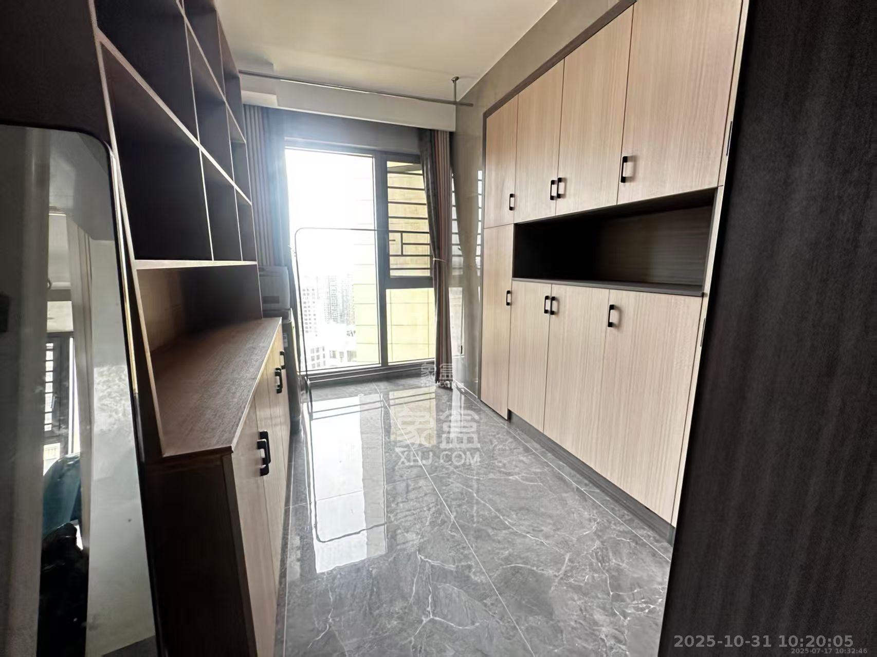 金地三千府（金地湖山樾、金地自在城）  4室2厅2卫    2300.0元/月室内图