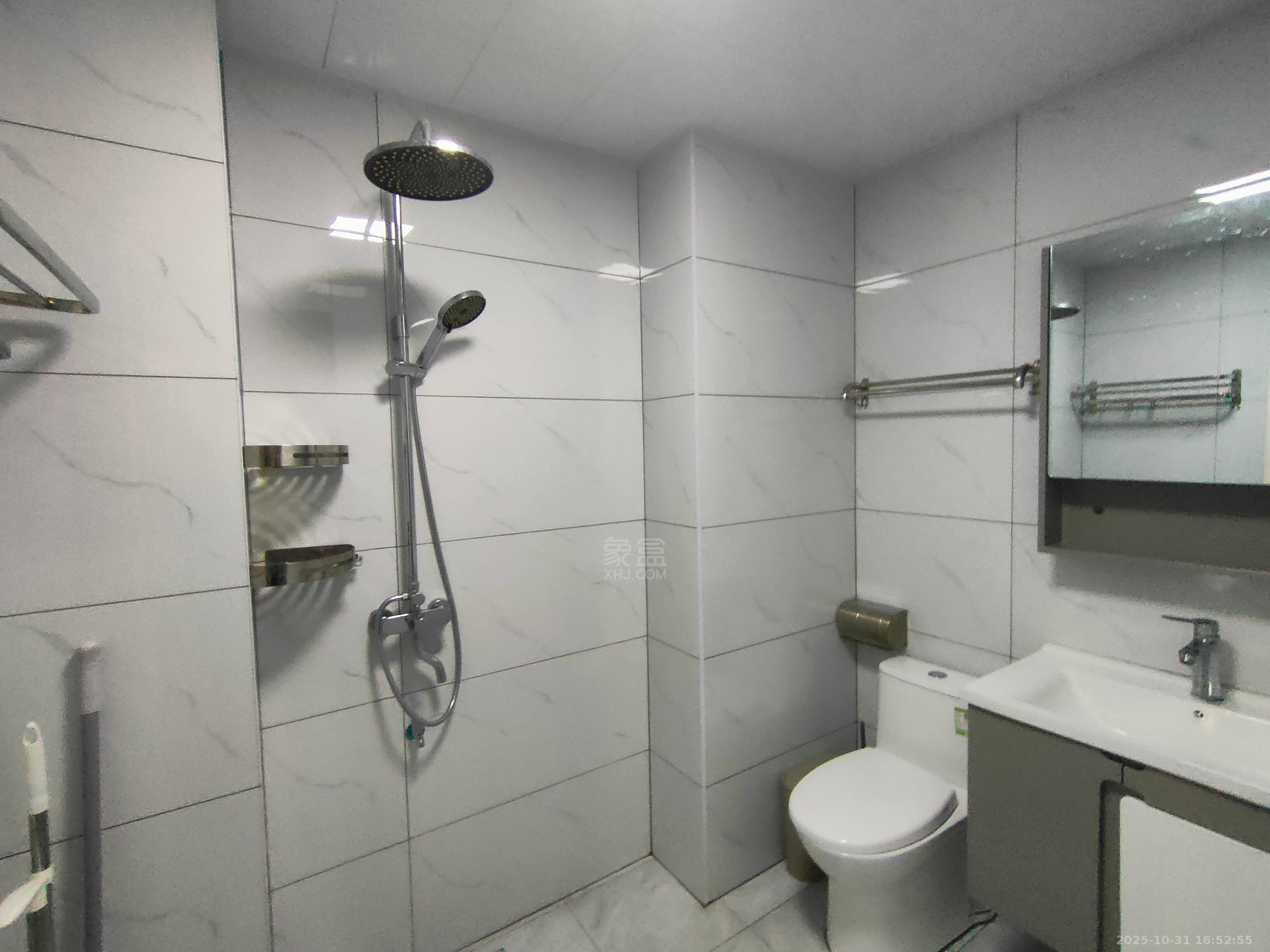 中泰财富湘江  1室1厅1卫    1500.0元/月室内图