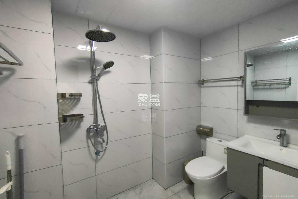 中泰财富湘江 1室1厅1卫 1500.0元/月 中泰财富湘江 1室1厅1卫 1500.0元/月室内图