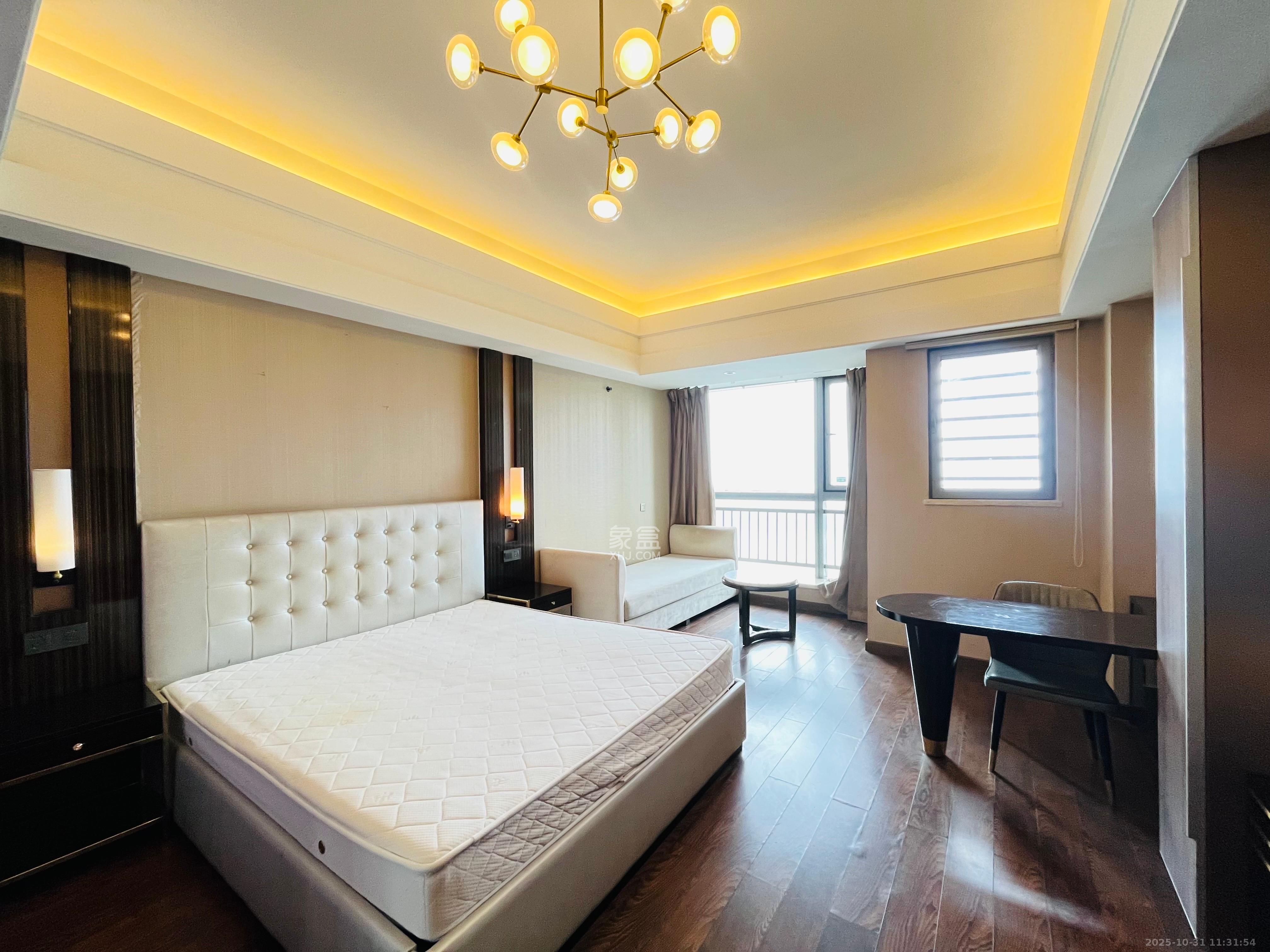 华远国际公寓  1室1厅1卫    3200.0元/月