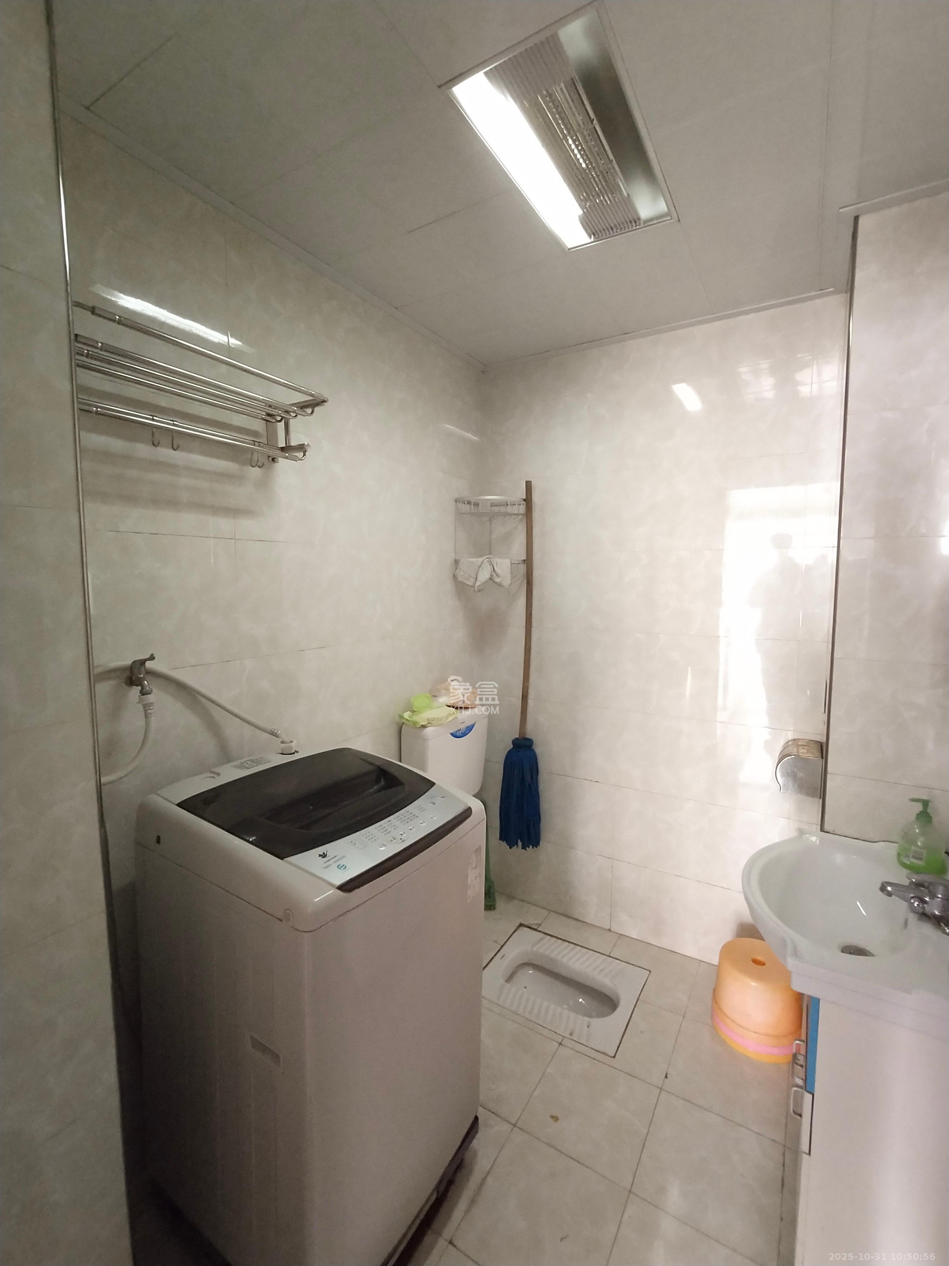 地华梅溪湖畔  1室1厅1卫    1650.0元/月室内图