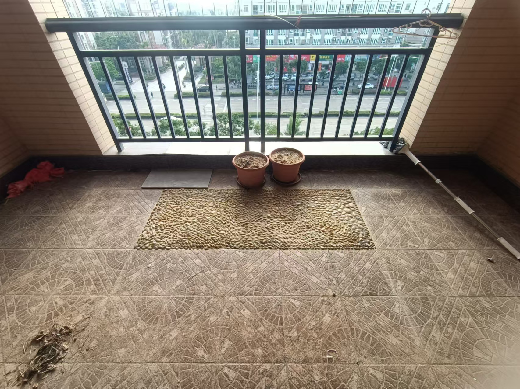 江畔人家  3室2厅2卫    2800.0元/月 江畔人家  3室2厅2卫    2800.0元/月室内图