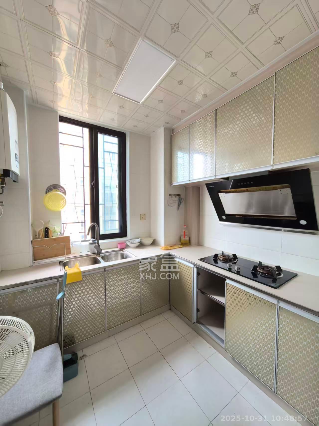 正旺国际铭城(正旺U公馆)  1室1厅1卫    1700.0元/月 正旺国际铭城(正旺U公馆)  1室1厅1卫    1700.0元/月室内图