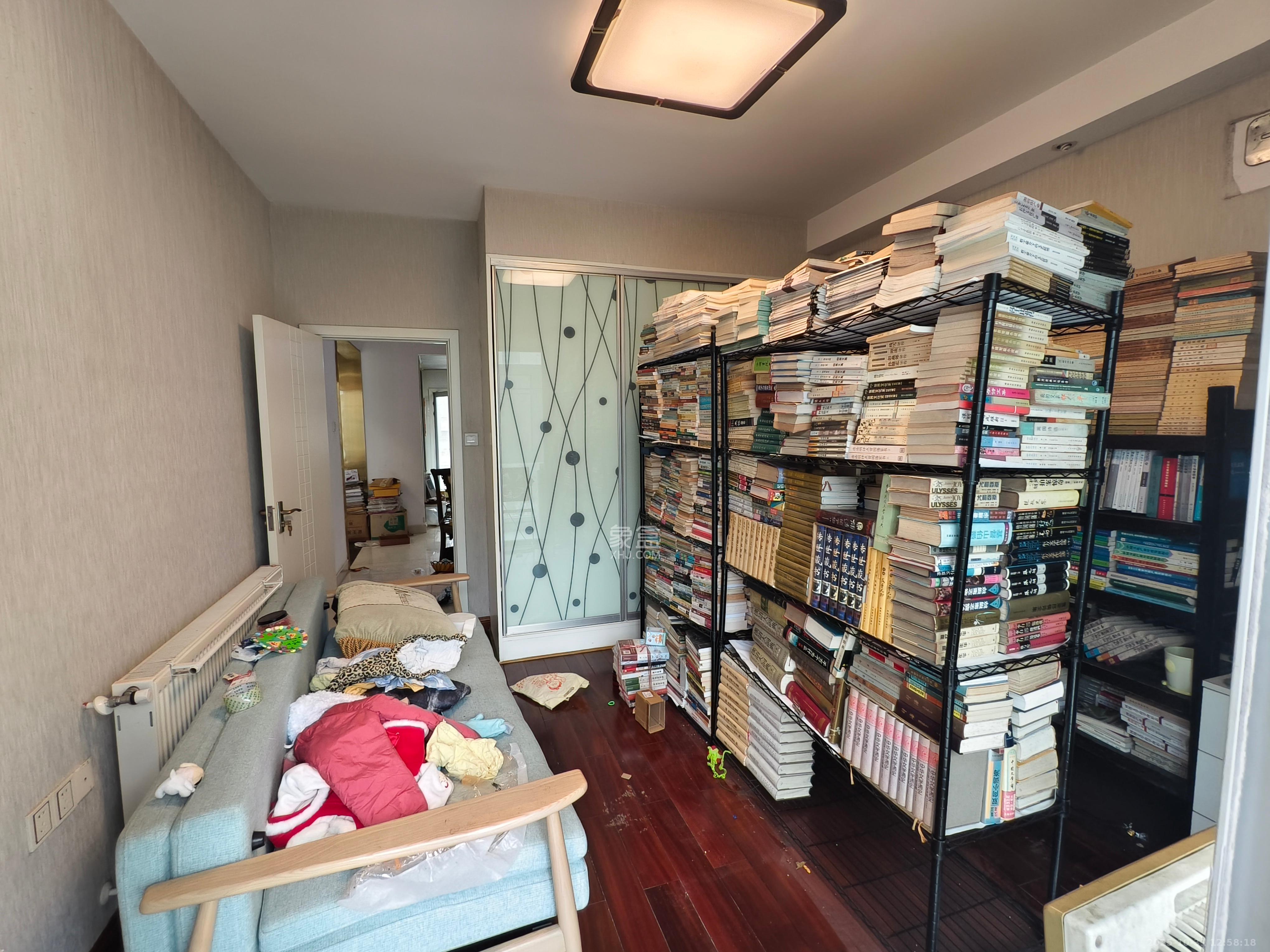 阳光100二期 5室2厅2卫 5500.0元/月 阳光100二期 5室2厅2卫 5500.0元/月室内图