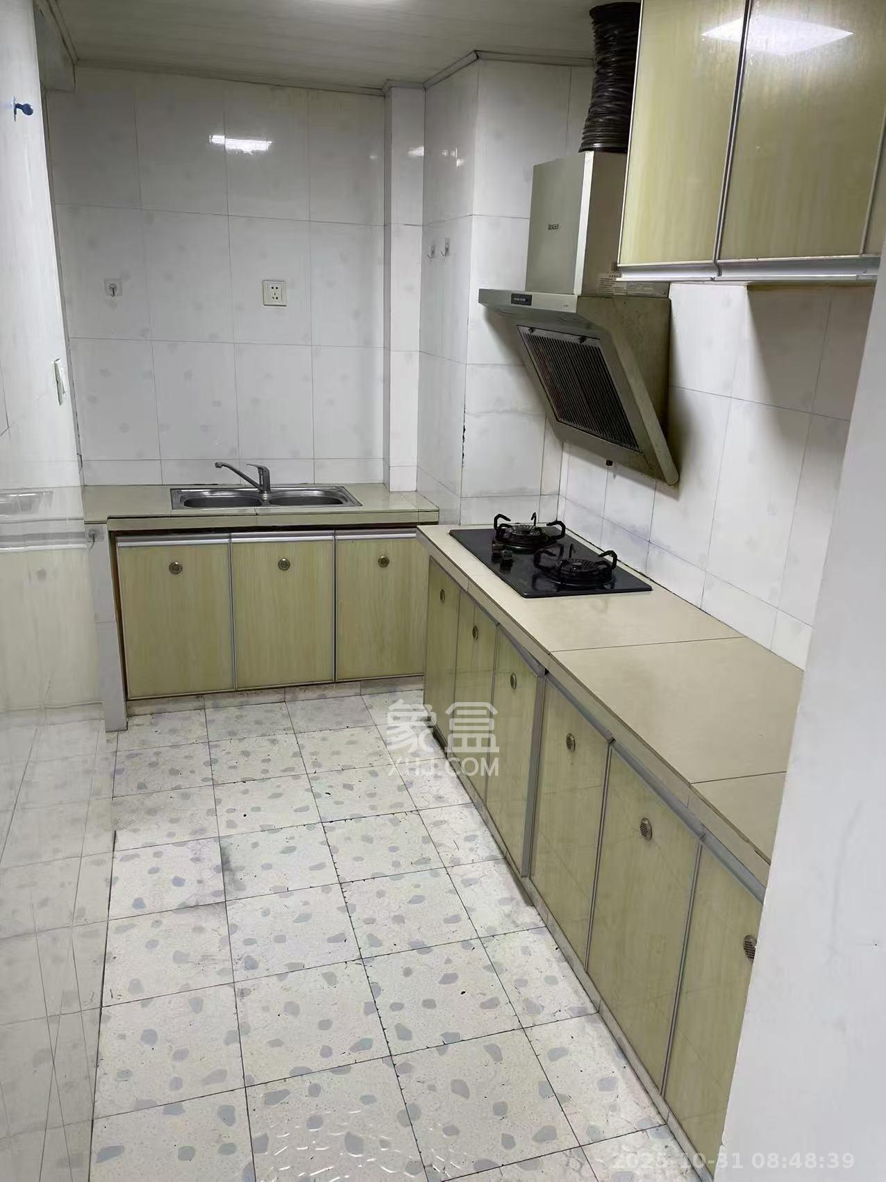 香槟小镇(香槟花苑) 2室2厅1卫 1600.0元/月 香槟小镇(香槟花苑) 2室2厅1卫 1600.0元/月室内图