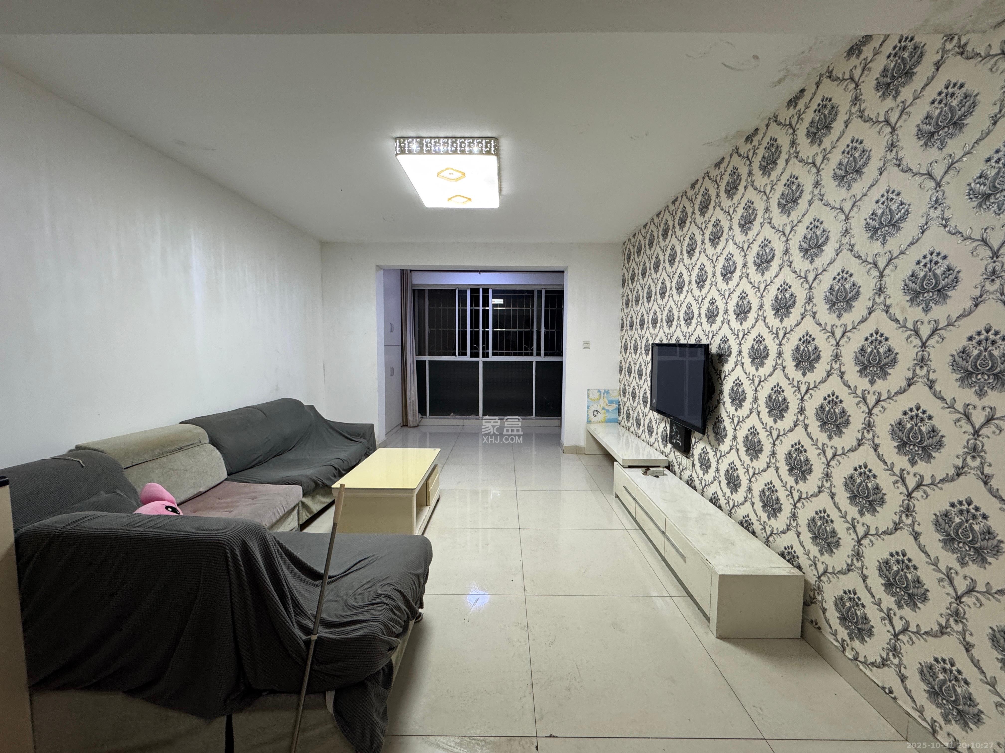 湘瑞家园  3室2厅1卫    1300.0元/月