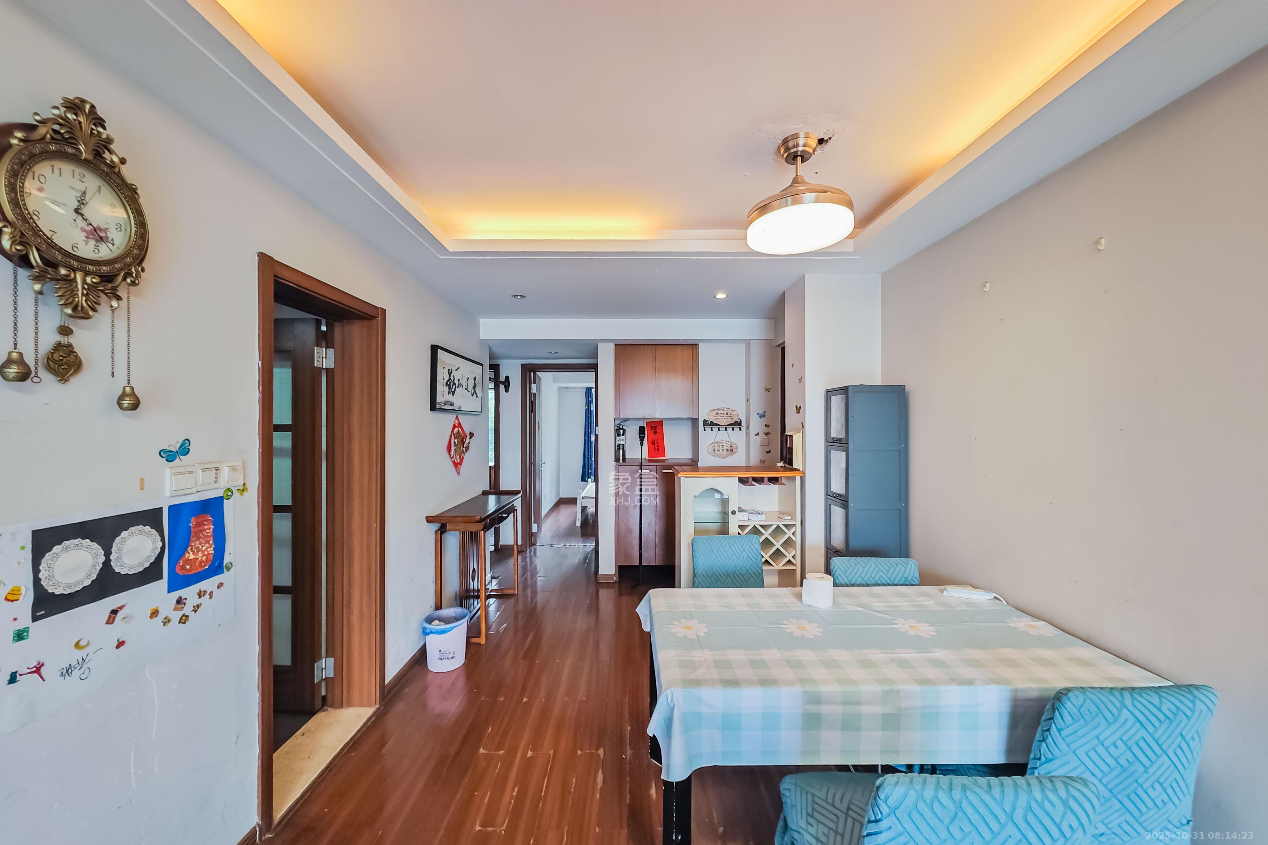 万科金域华府一期  3室2厅1卫    2300.0元/月室内图