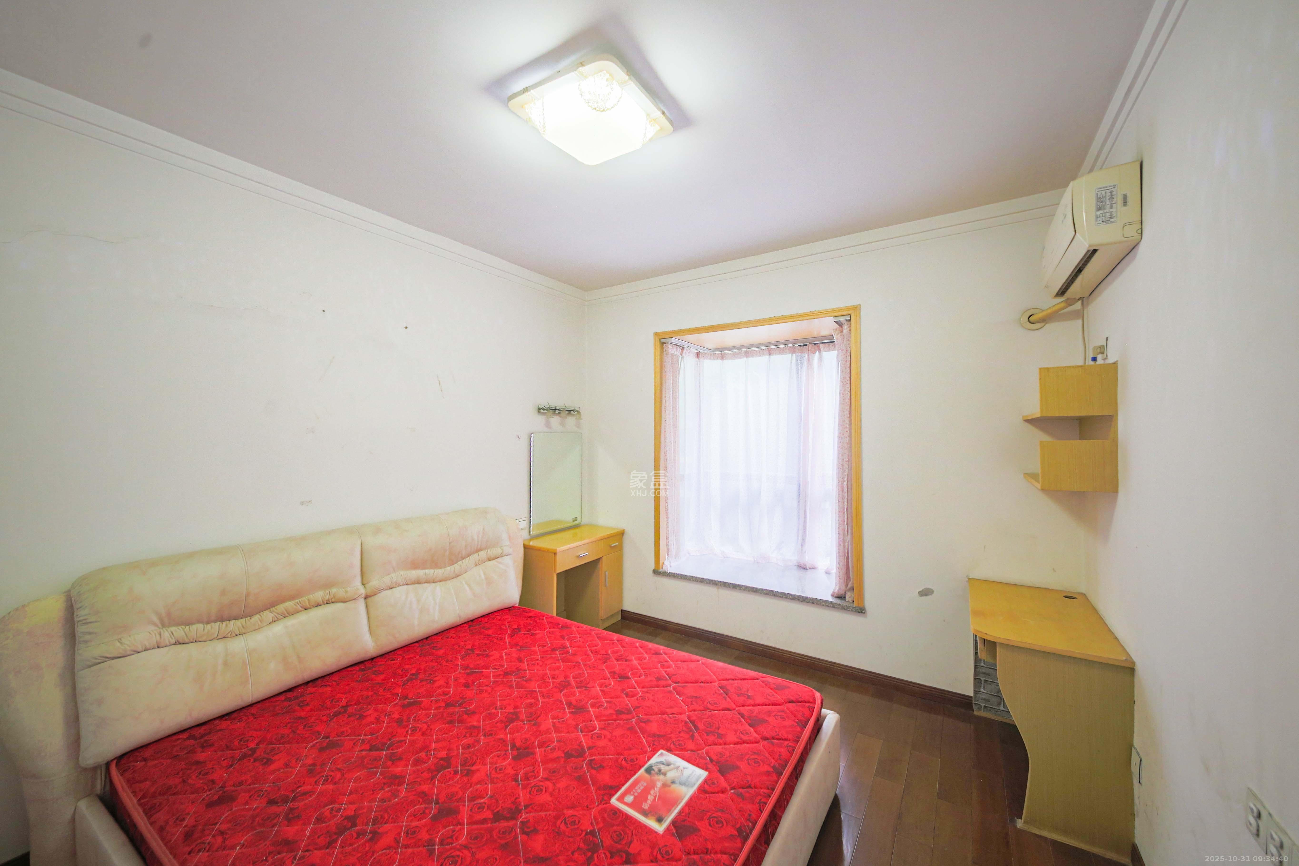 鑫远湘府华城  2室2厅1卫    2600.0元/月 鑫远湘府华城  2室2厅1卫    2600.0元/月室内图