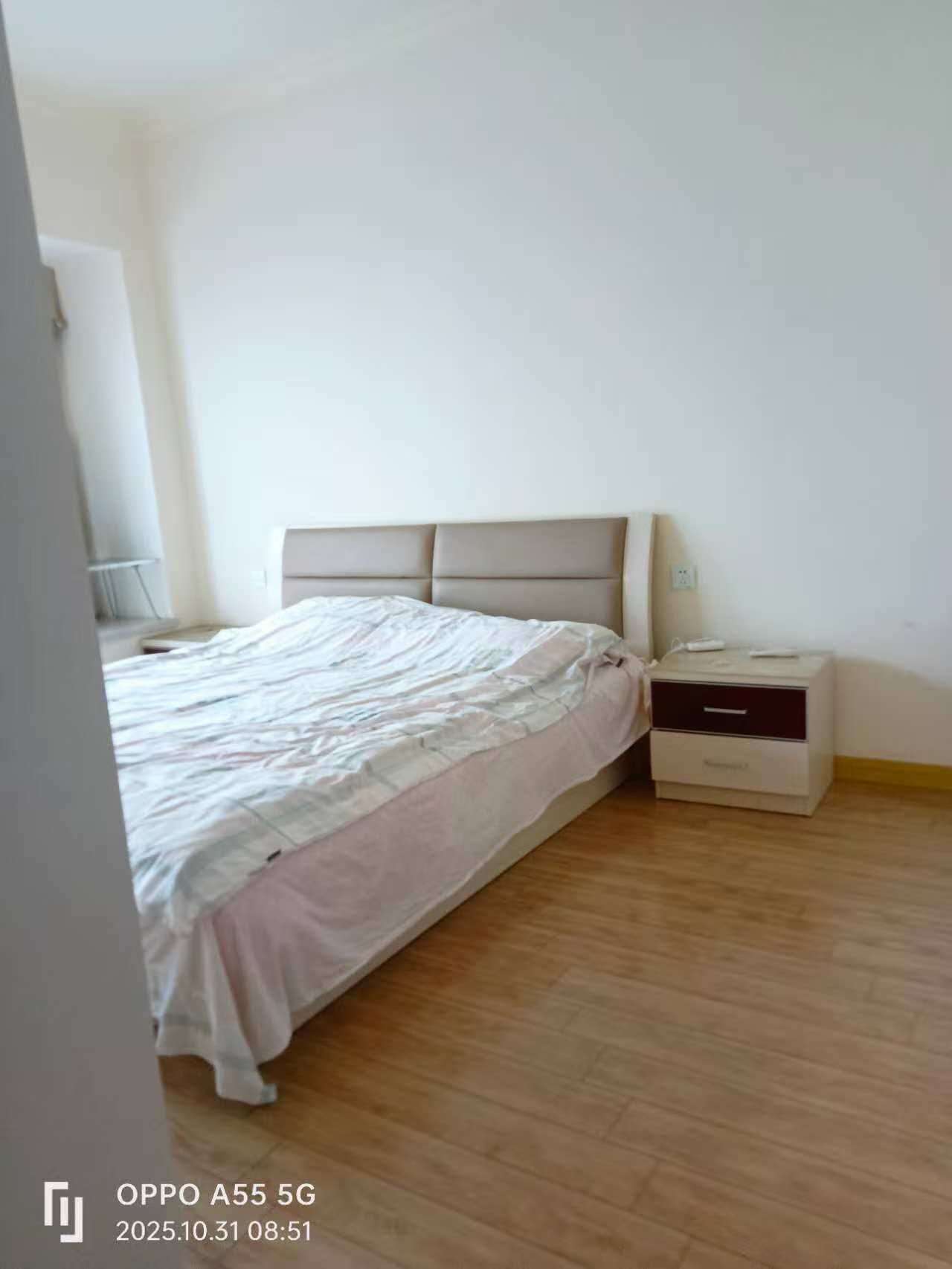 碧桂园  3室2厅1卫    1500.0元/月室内图