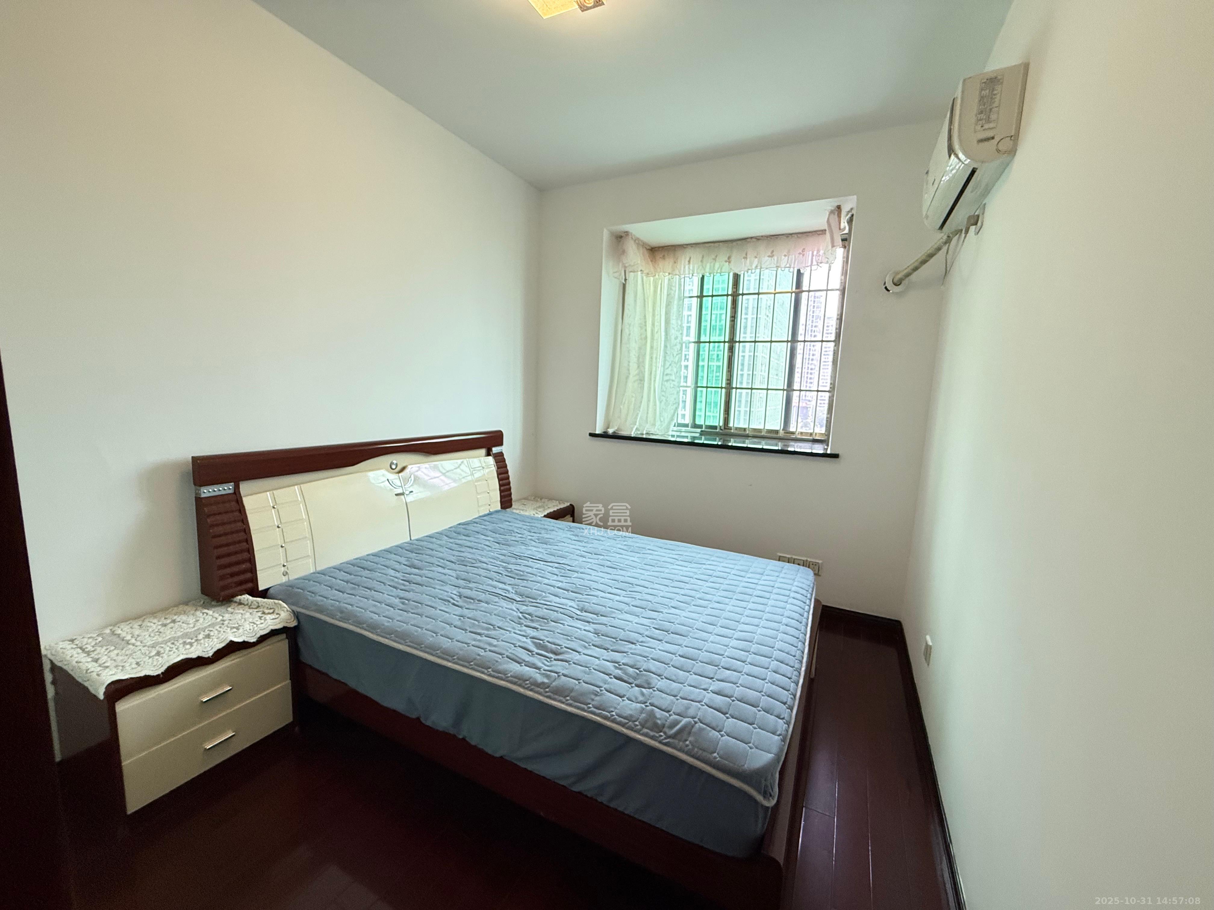 天峰名苑  3室2厅2卫    2800.0元/月室内图