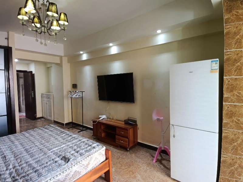 正大豪庭  1室1厅1卫    1600.0元/月