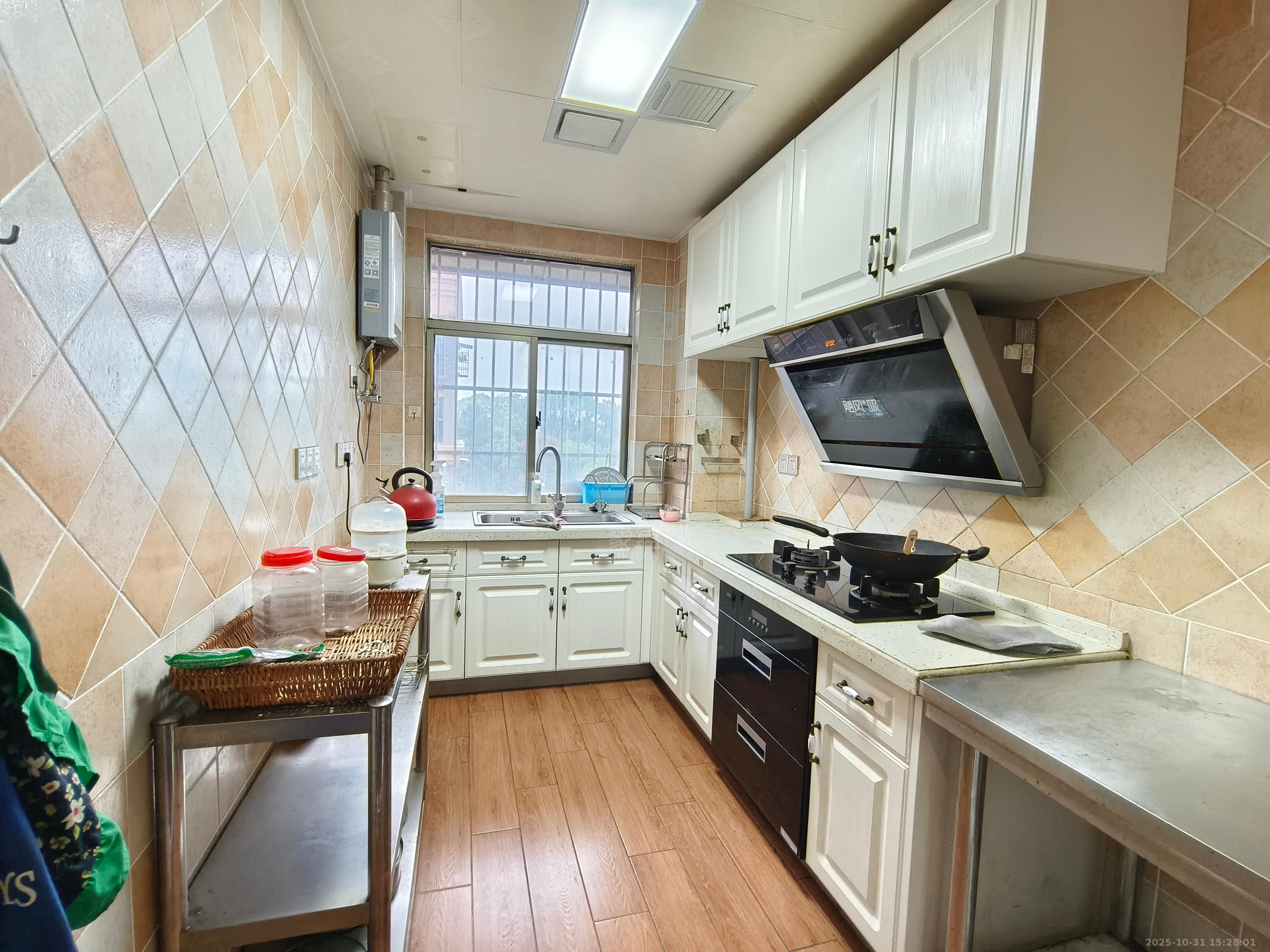 公园道一号(兆富佳园)  3室2厅2卫    1600.0元/月 公园道一号(兆富佳园)  3室2厅2卫    1600.0元/月室内图