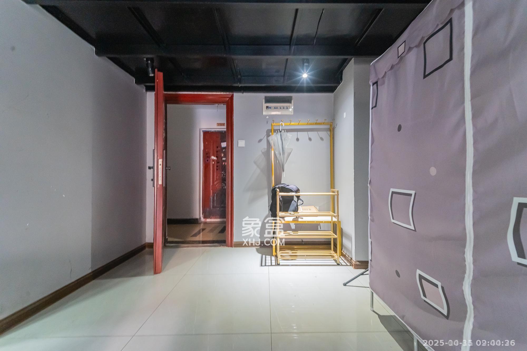 湖湾世景  1室1厅1卫    1200.0元/月室内图